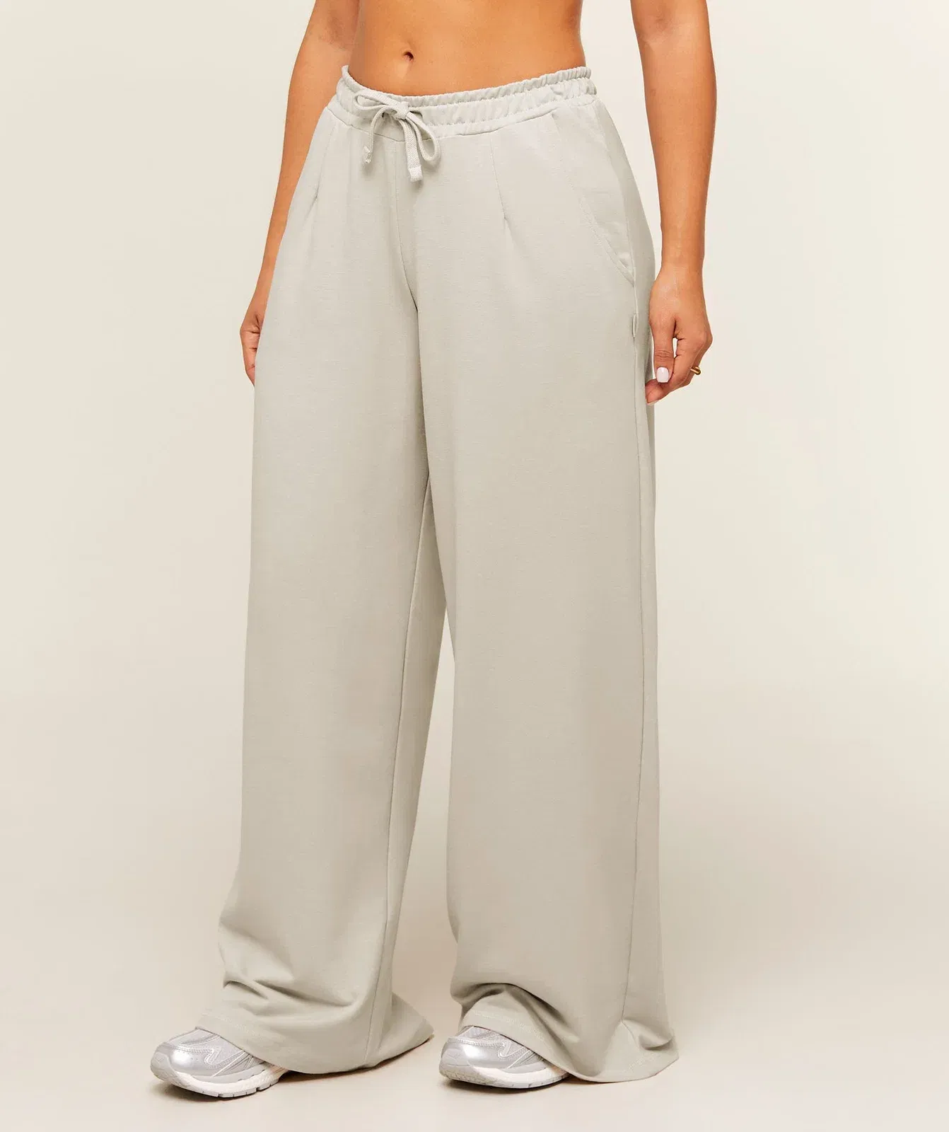 Women's Gymshark Lightweight Wide Leg Pant Short Pebble Grey