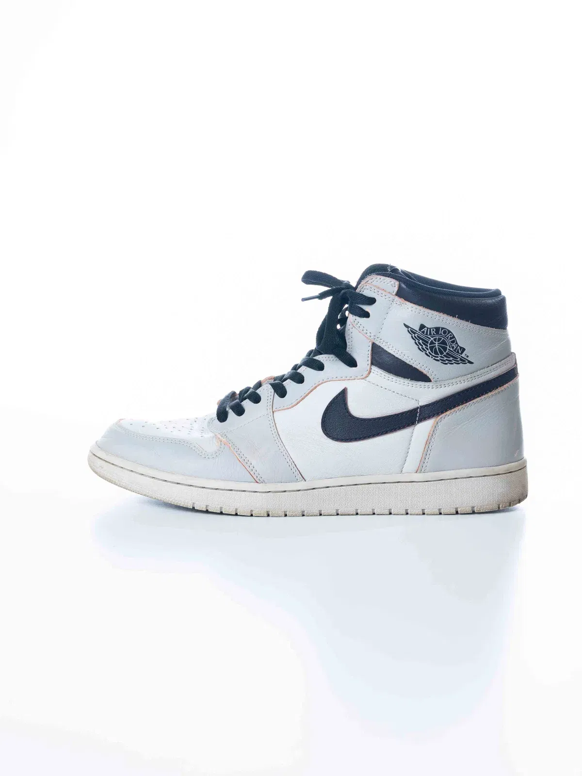 Nike Air Jordan 1 Retro High OG Defiant SB NYC to Paris (UK 11)