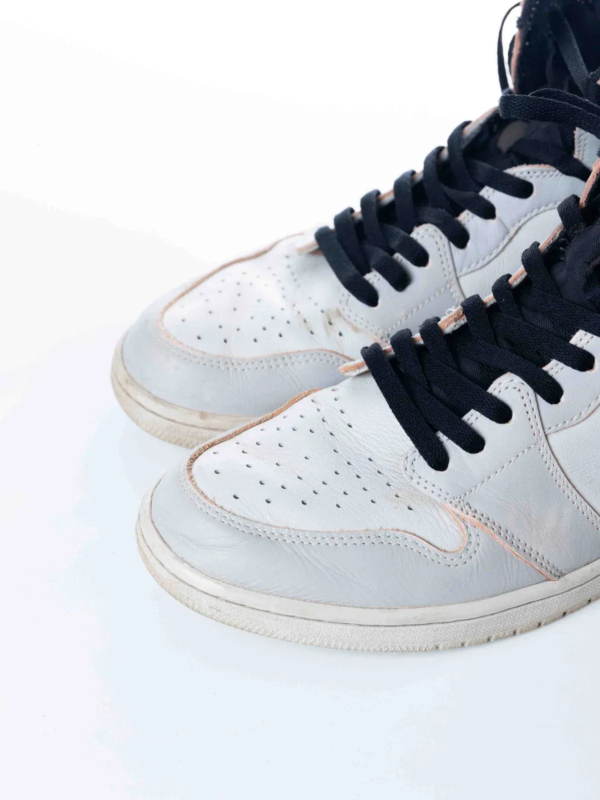 Nike Air Jordan 1 Retro High OG Defiant SB NYC to Paris (UK 11)