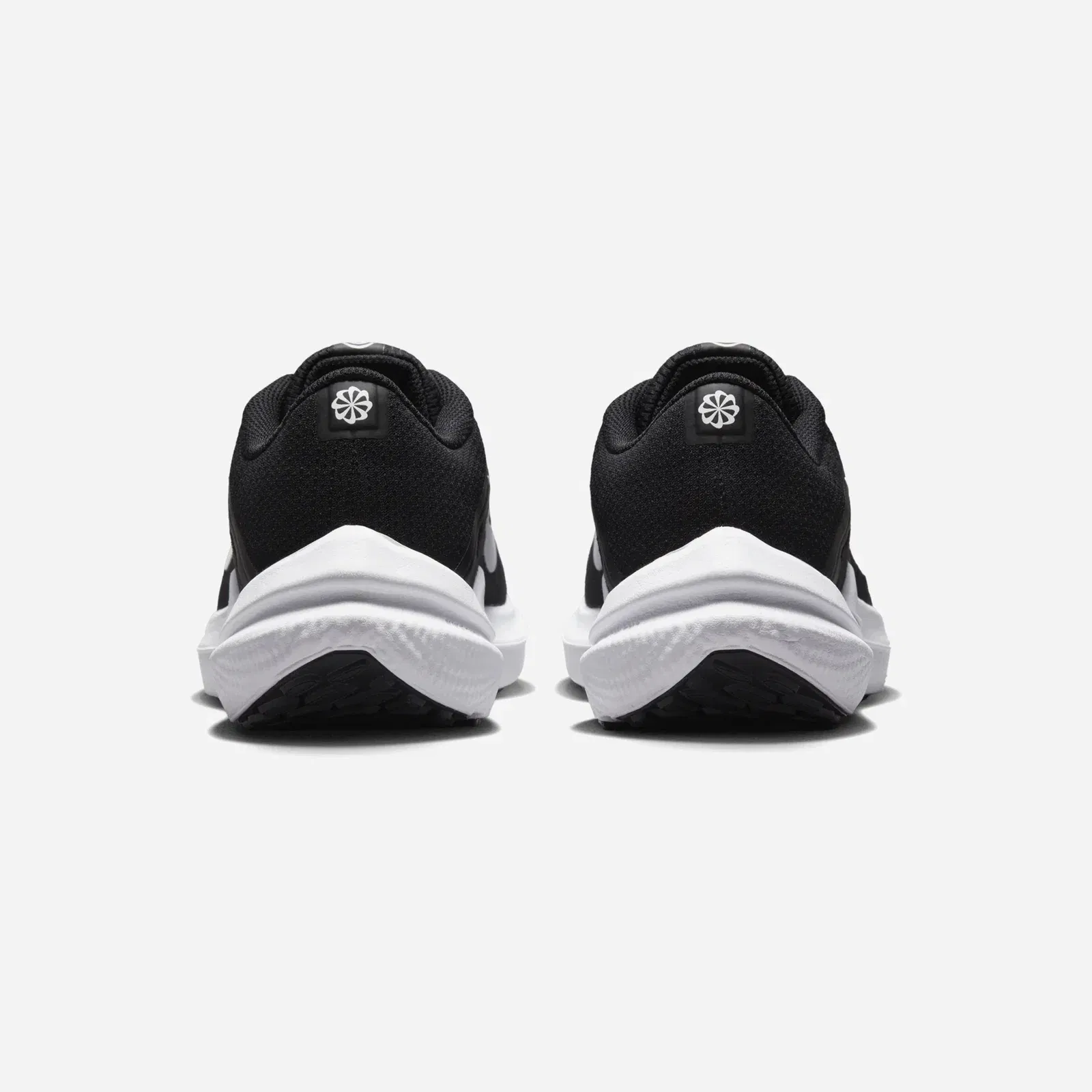 Nike Air Winflo 10 Black Black White WMNS