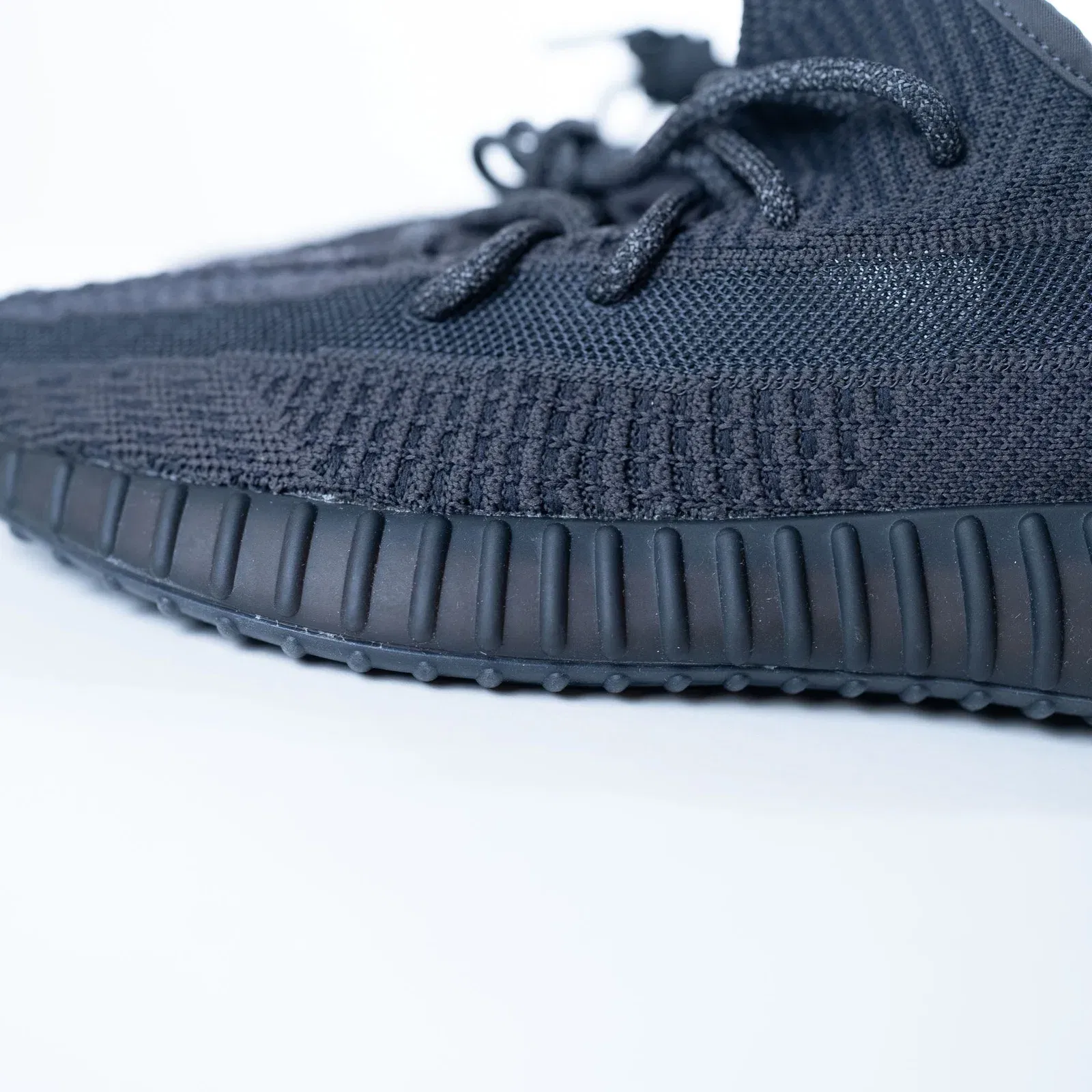 Adidas Yeezy Boost 350 V2 Black (non-reflective) (UK 9.5)