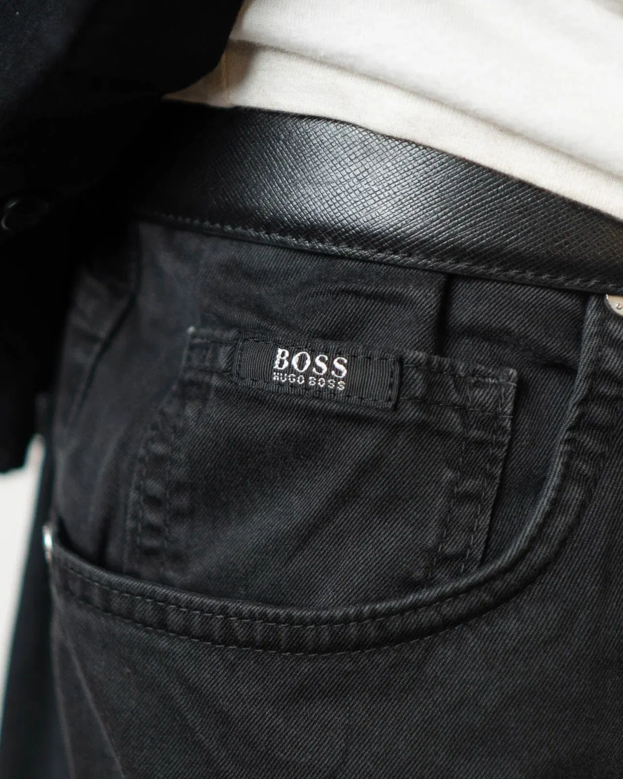 Hugo Boss Regular Fit Jeans - Black (38)
