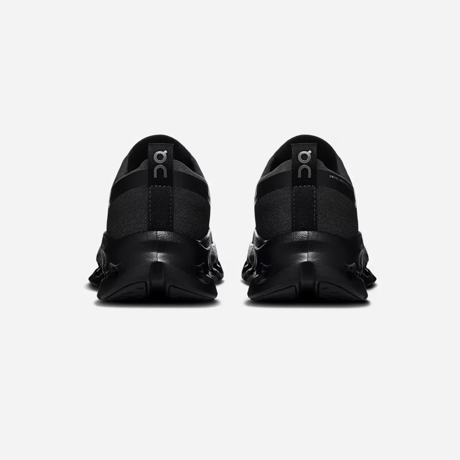 ON Running Cloudtilt Moon Black Black WMNS