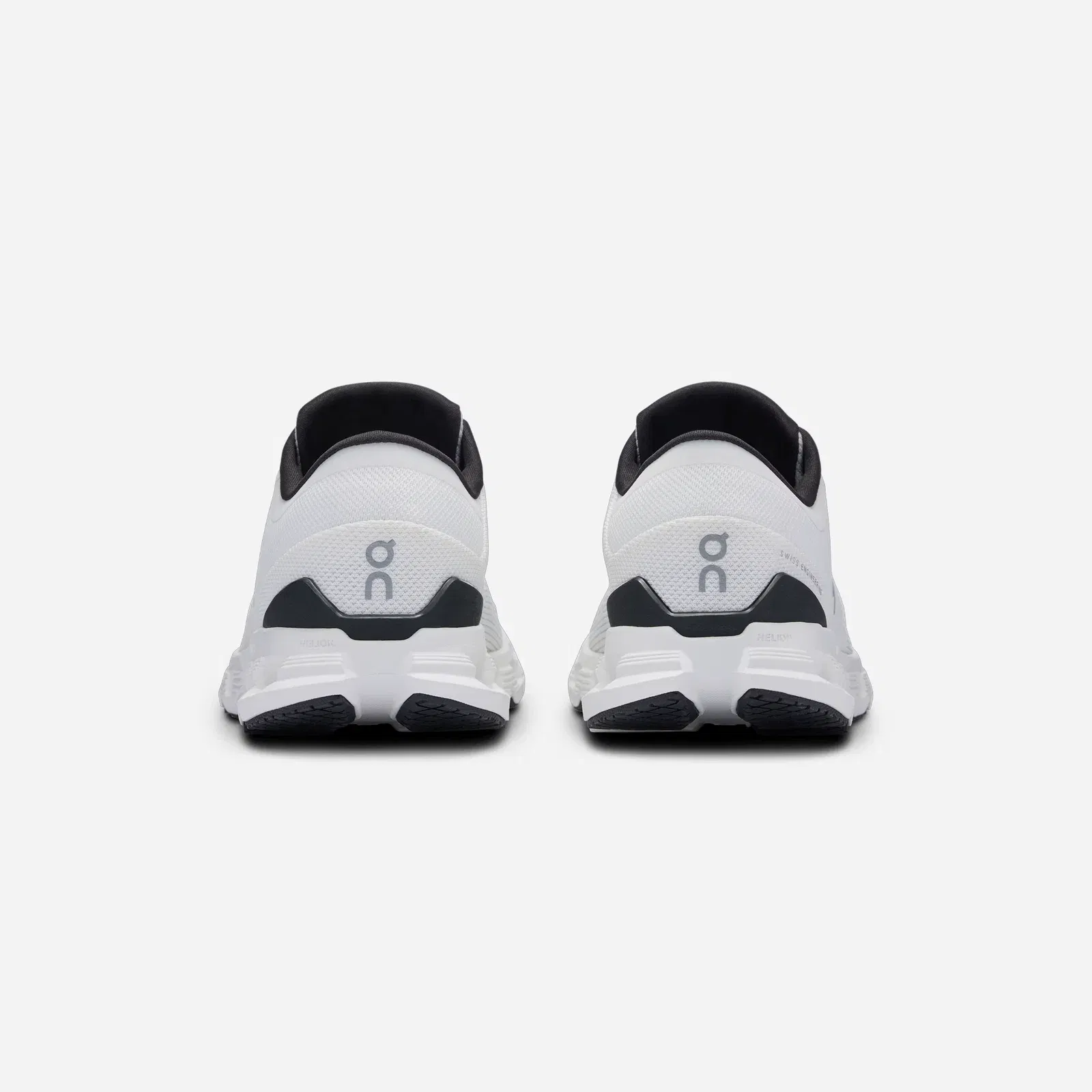 On Running Cloud X 4 Ivory Black WMNS
