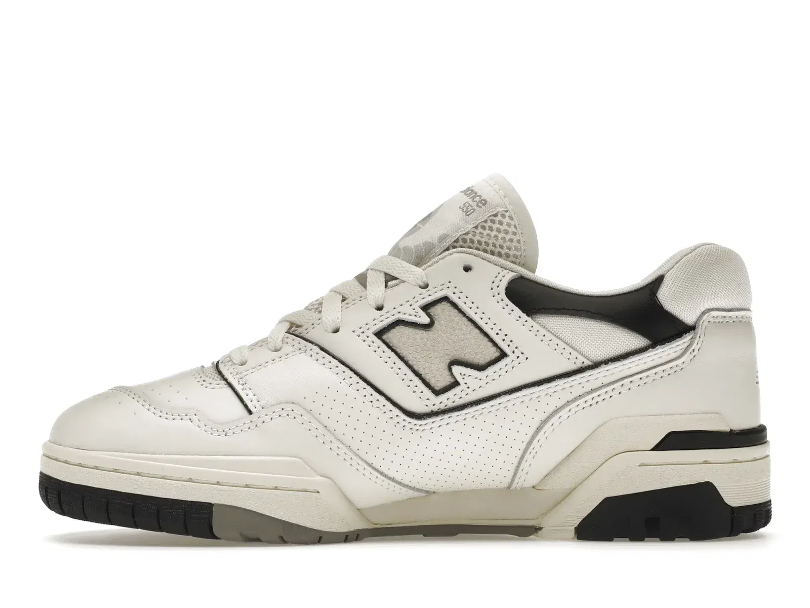 New Balance 550 CreamBlack