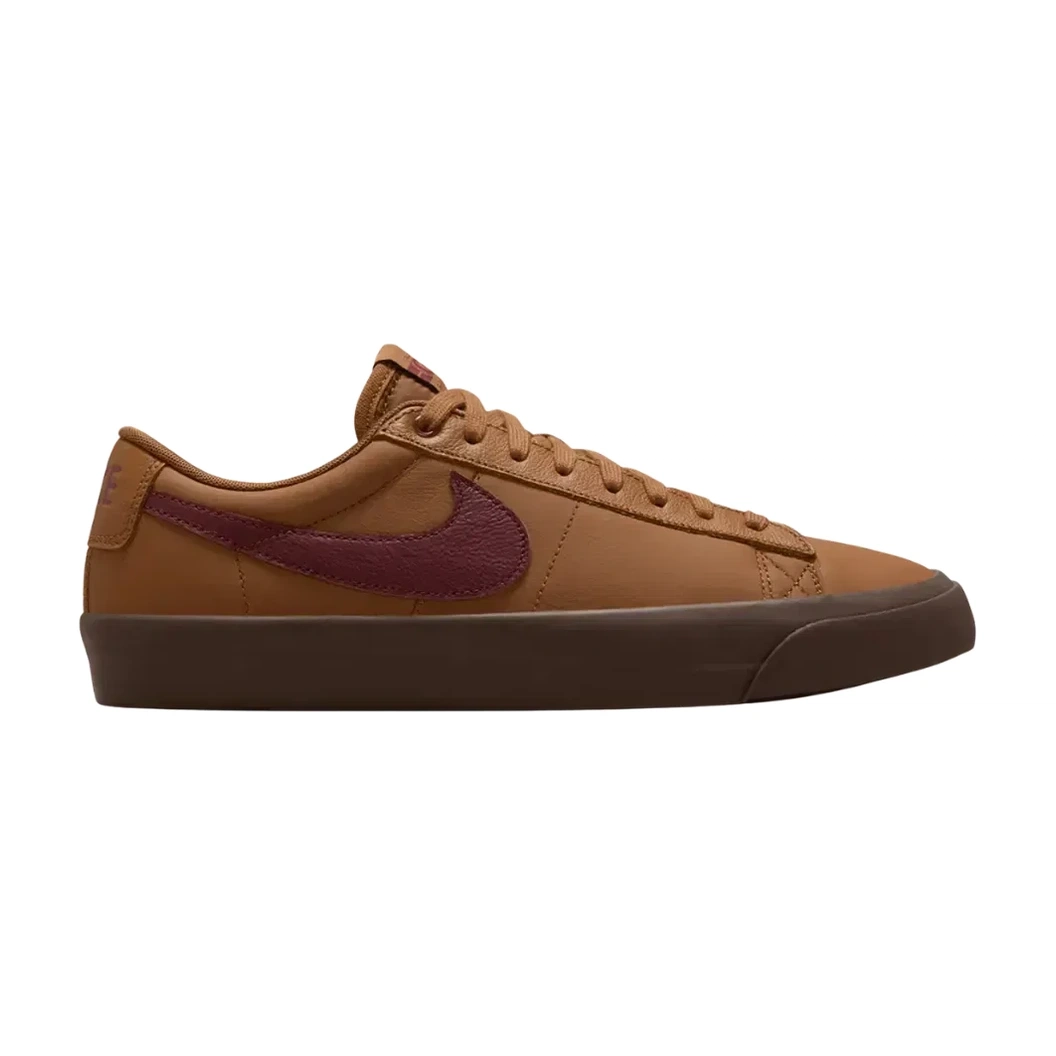 Nike BLAZER LOW PRO GT LIGHT BRITISH TAN/DARK TEAM RED