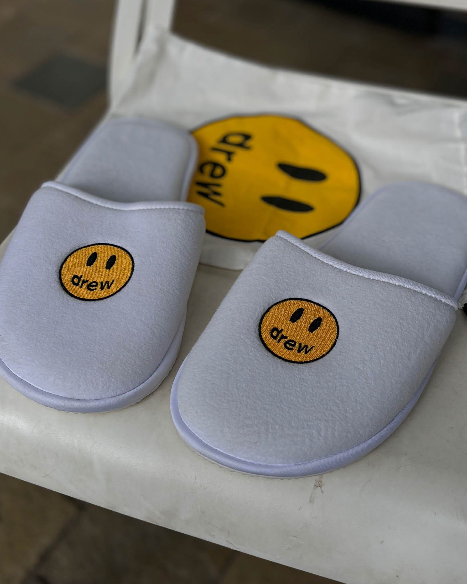 Drew Mascot House Slippers White (One Size)