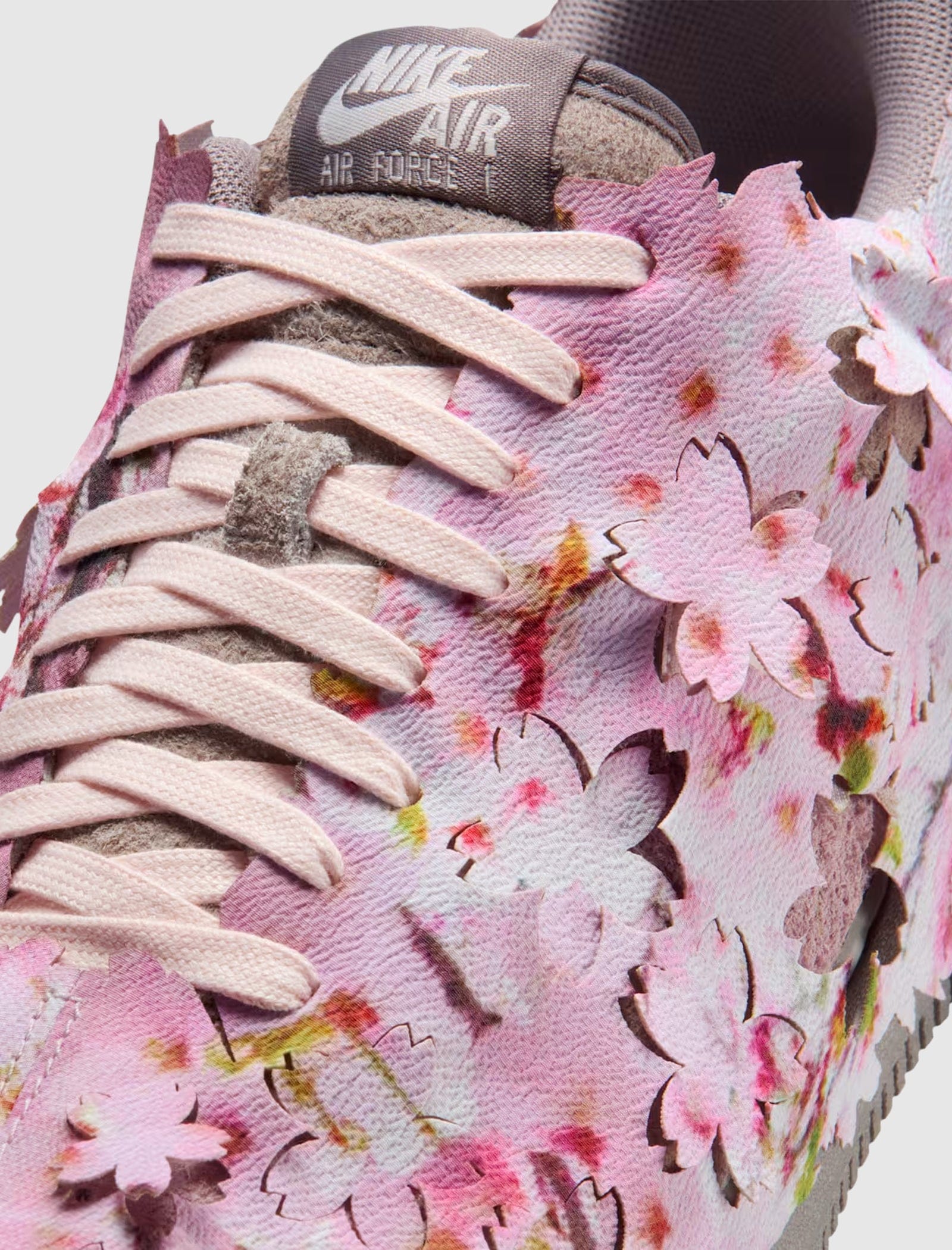 Nike AIR FORCE 1 '07 "CHERRY BLOSSOM"