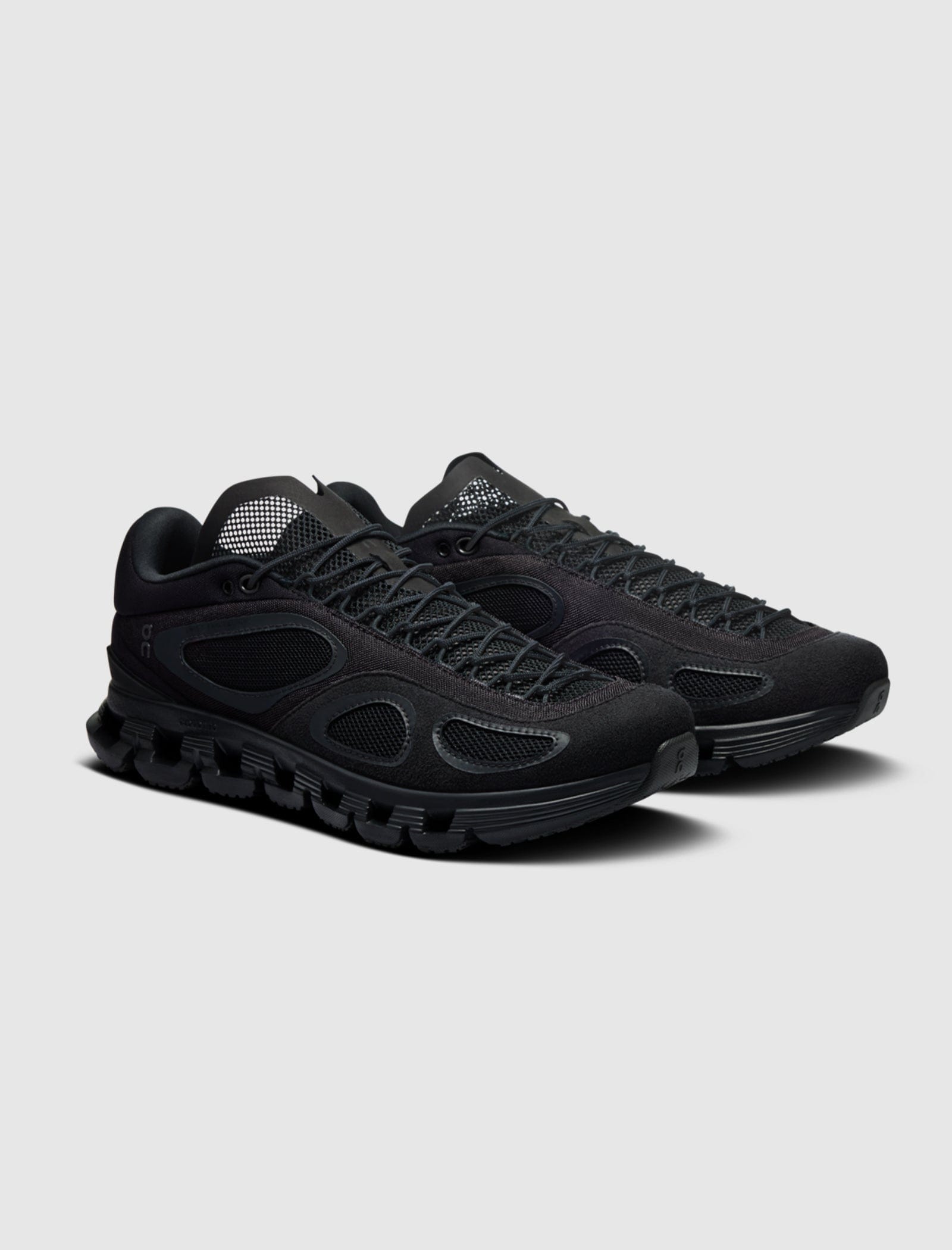 ON+ RUNNING SS25 CLOUD X FKA "BLACK"
