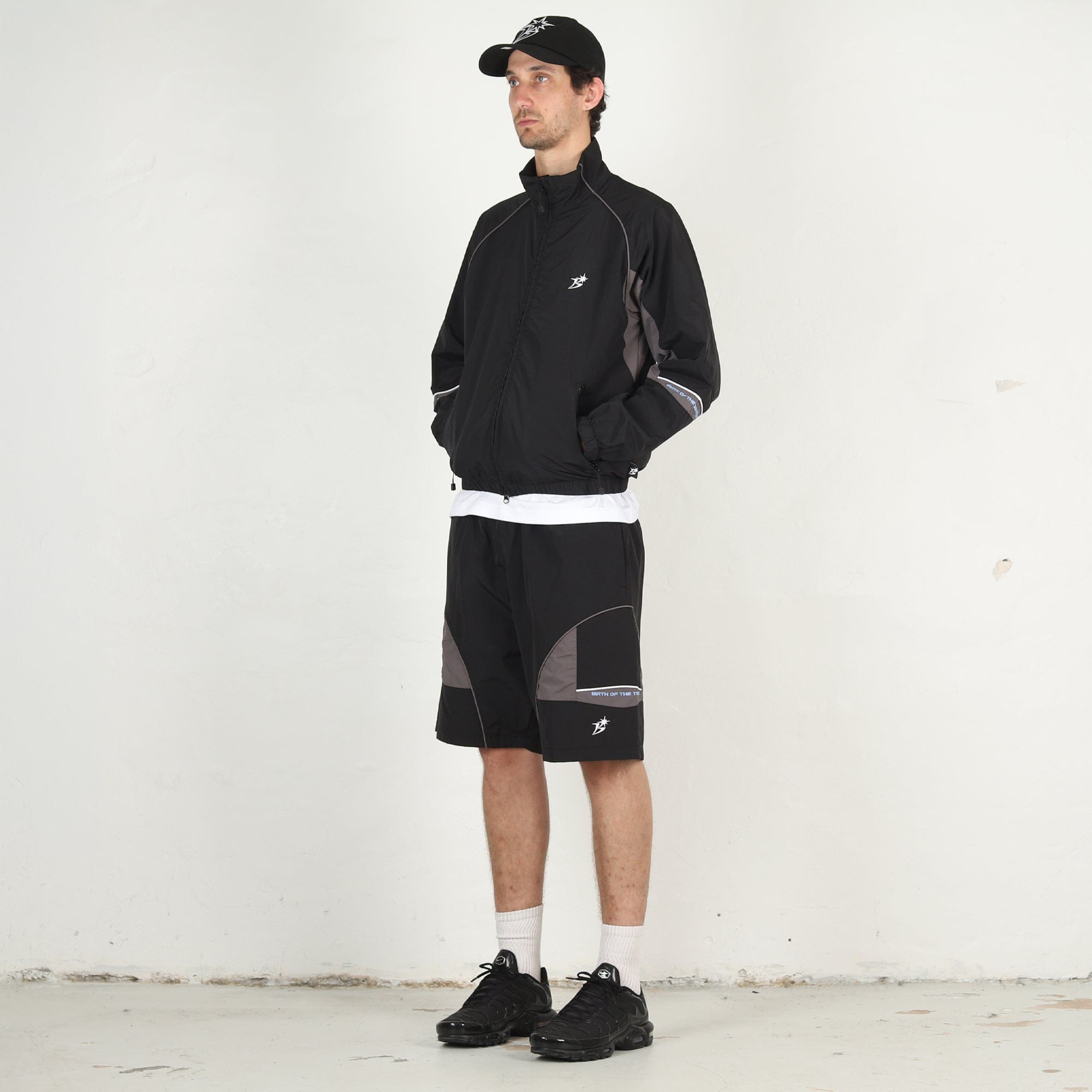 Bott Raglan Track Jacket - Black