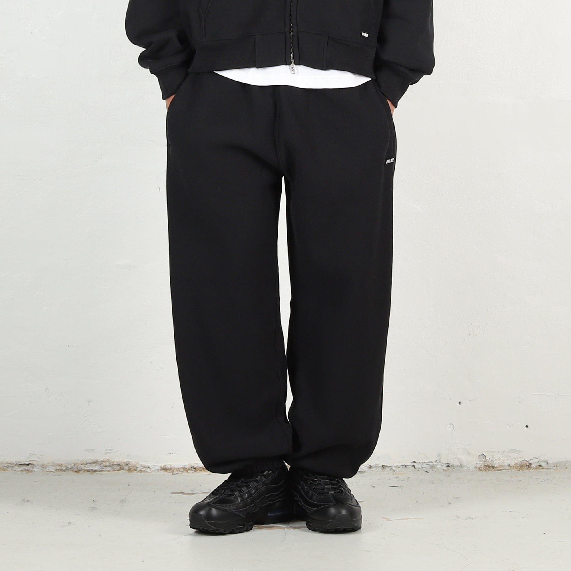 Palace Unisex Jogger - Black