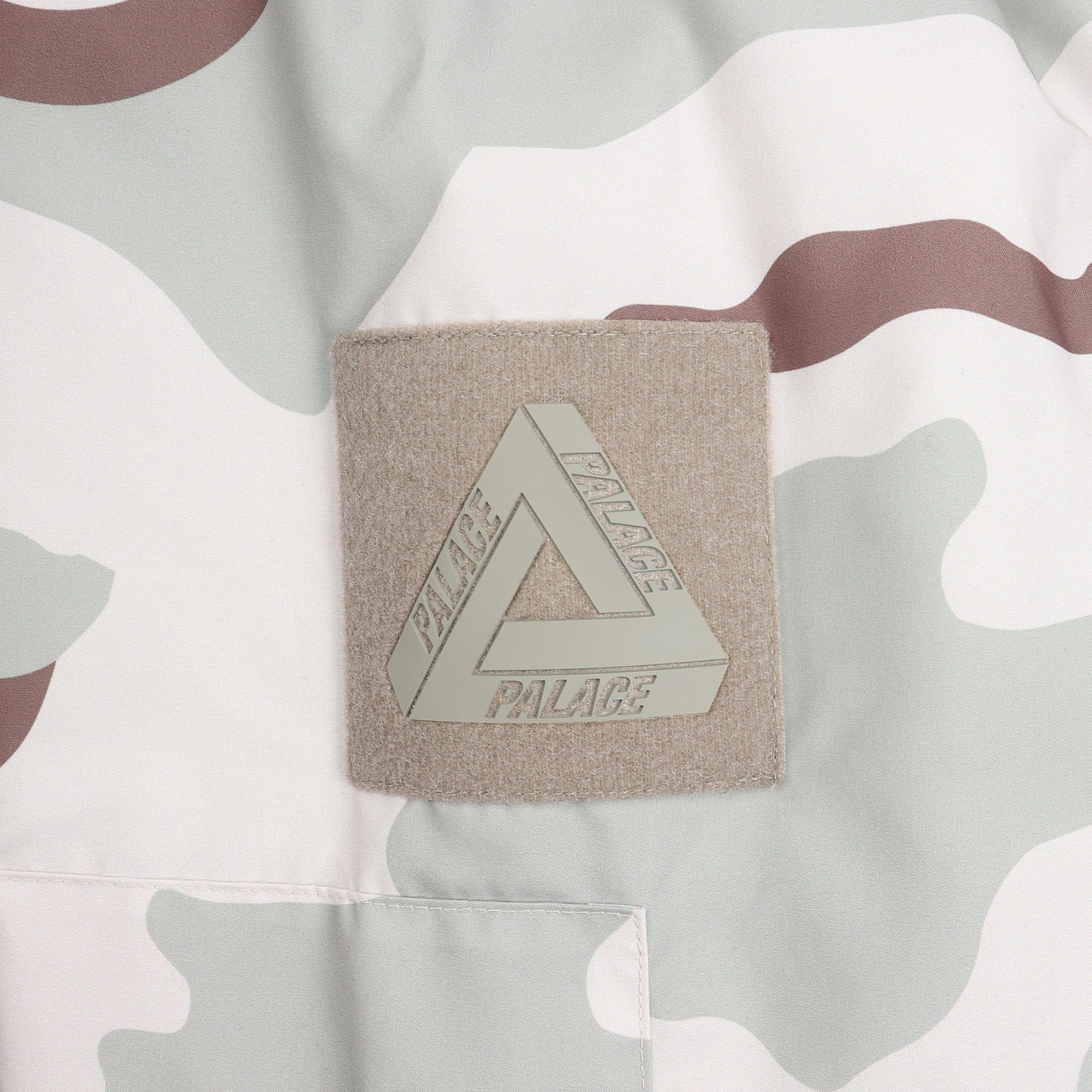 Palace P-TECH 2 JACKET - CAMO