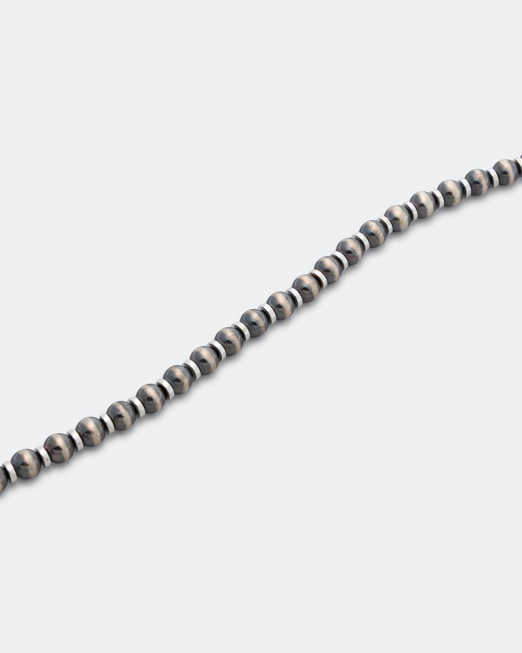 Mikia Navajo Pearl 5mm Bracelet - 925 Silver