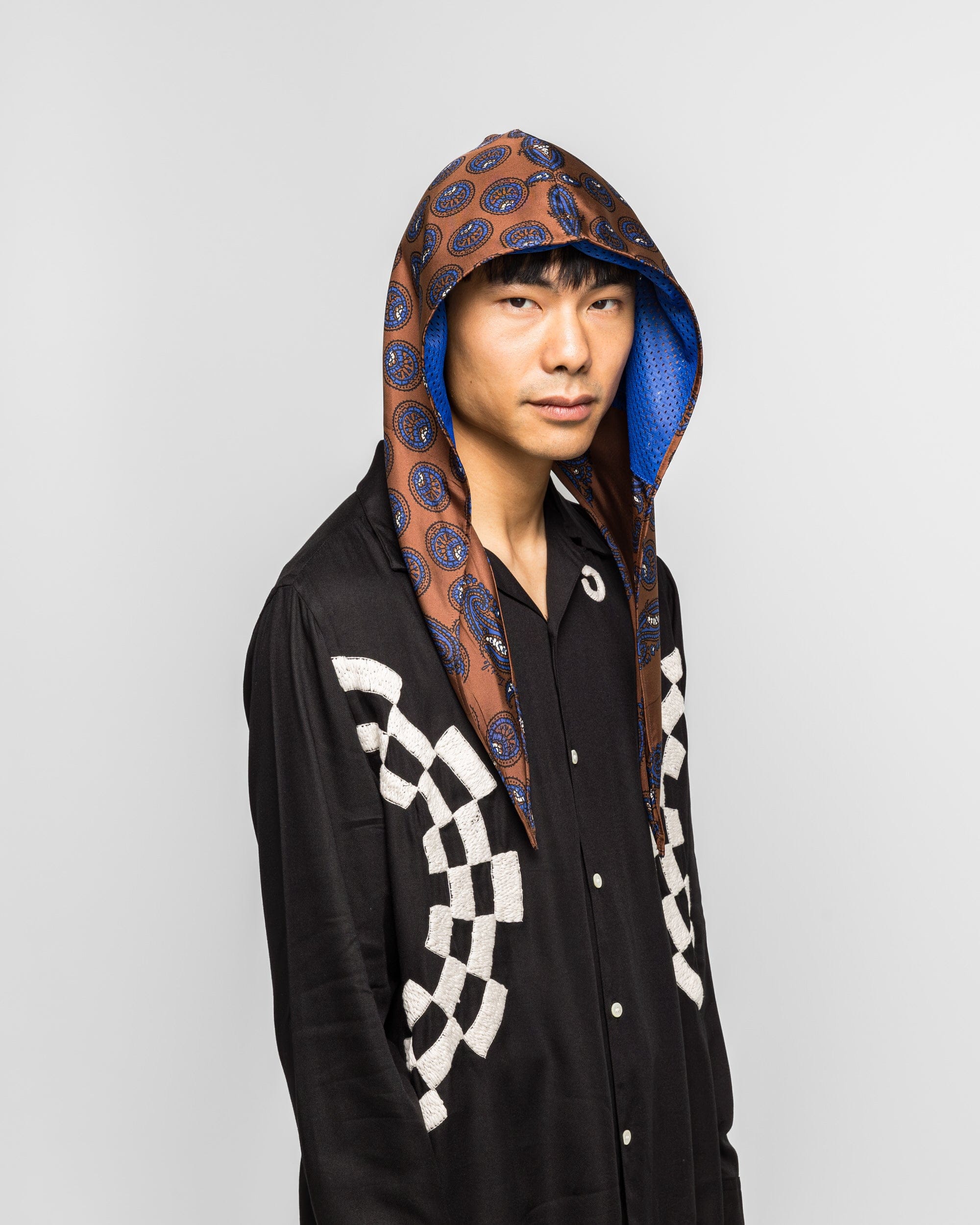 NOMARHYTHM TEXTILE Paisley Silk Hoody Scarf - Brown