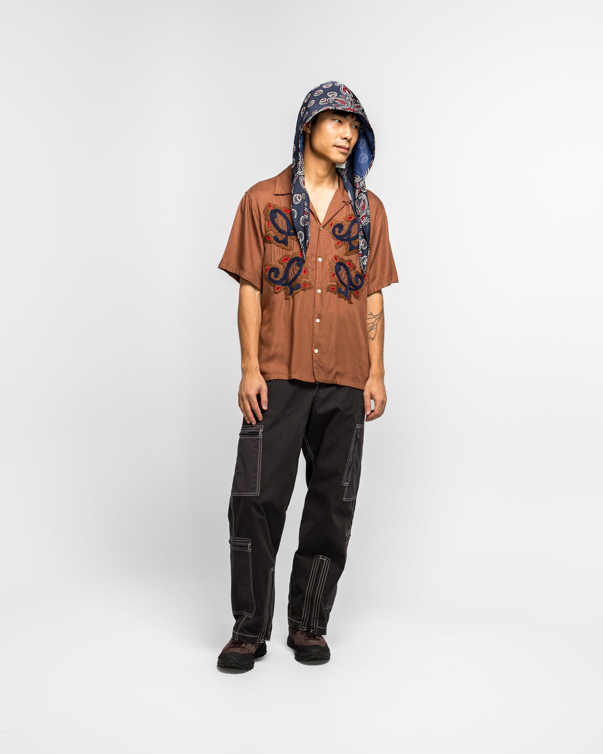 NOMARHYTHM TEXTILE Paisley Silk Hoody Scarf - Navy