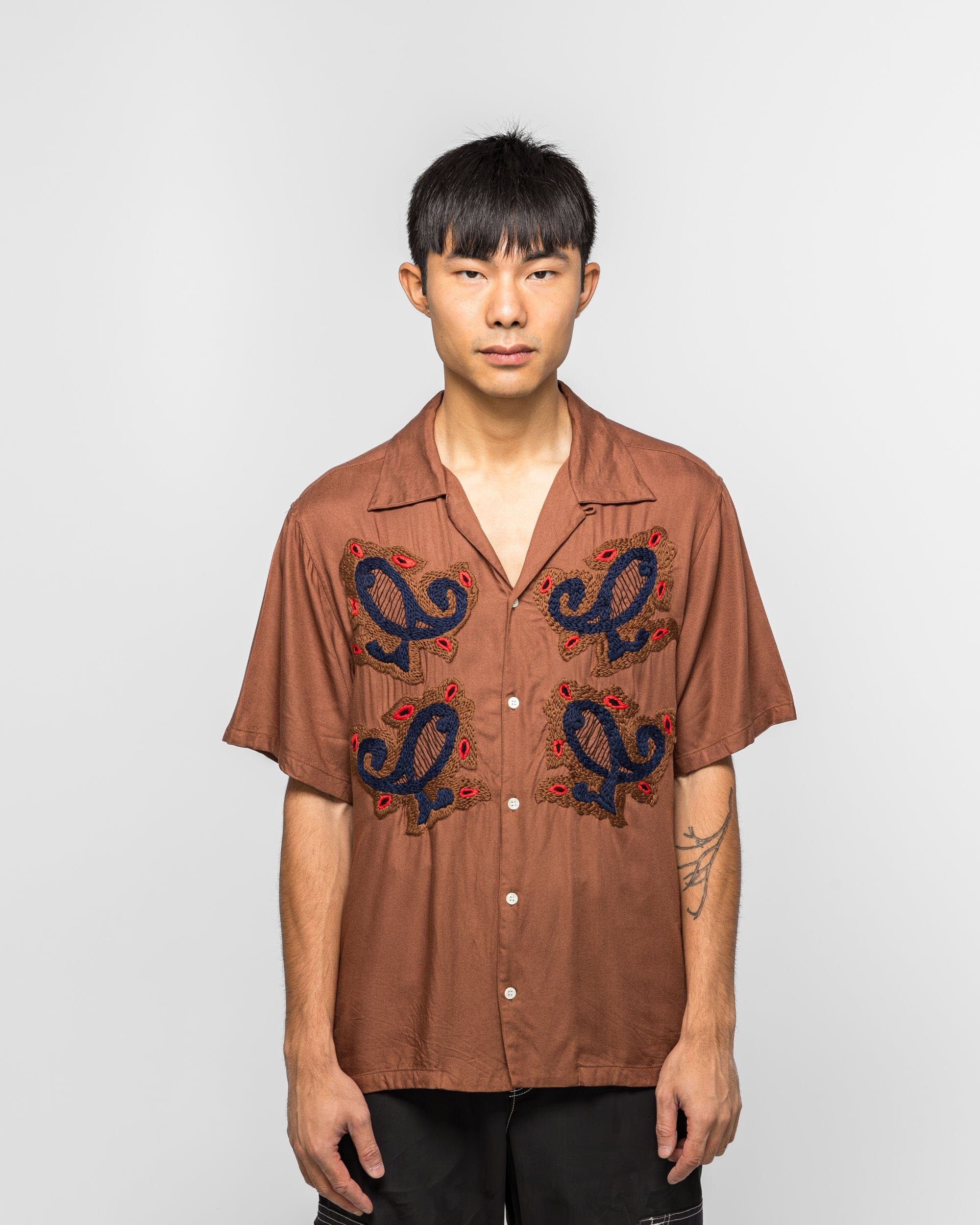 NOMARHYTHM TEXTILE Paisley Embroidery Open Collar SS Shirt - Walnut