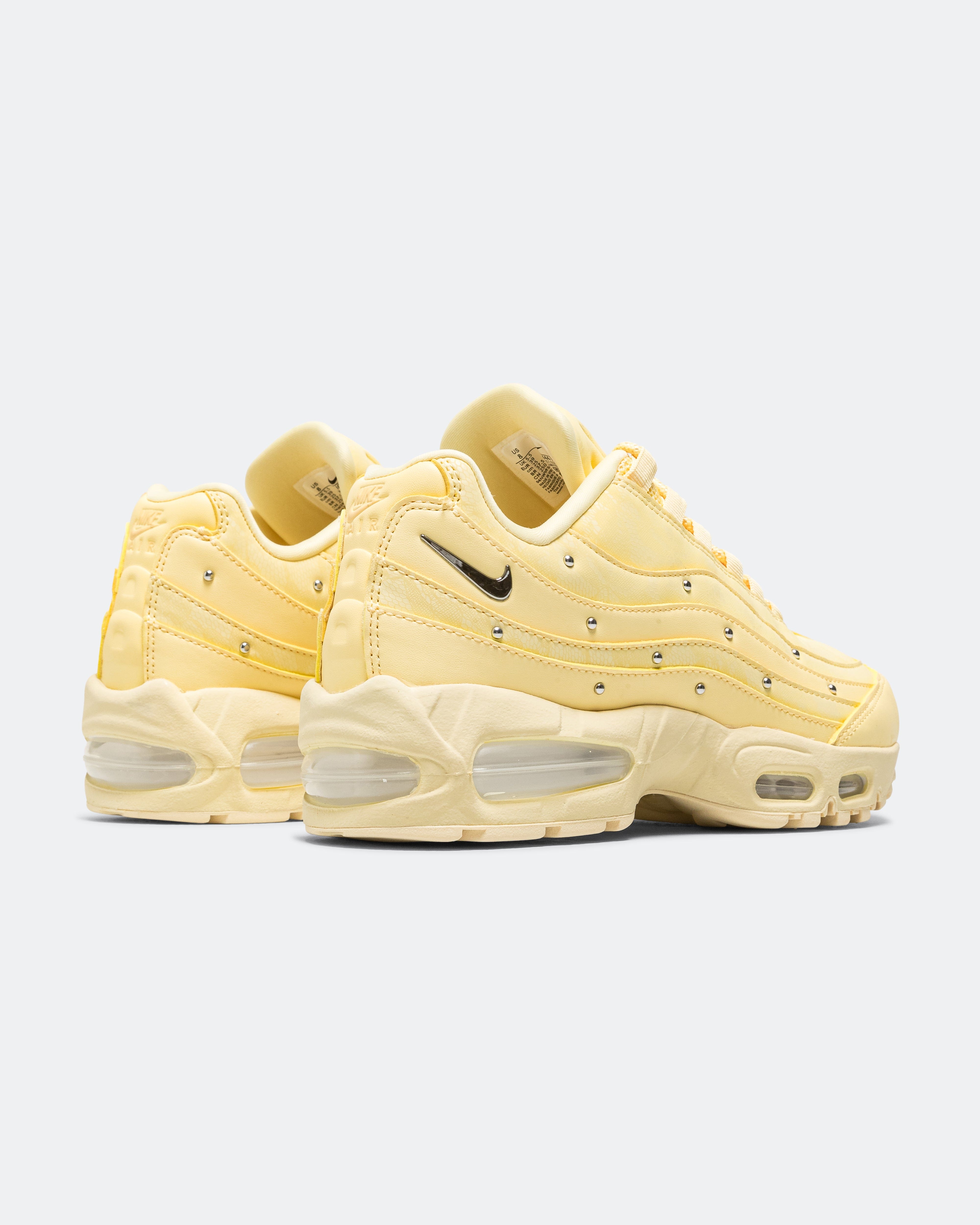Nike Womens Air Max 95 Big Bubble - Soft Yellow/Metallic Silver-Alabaster