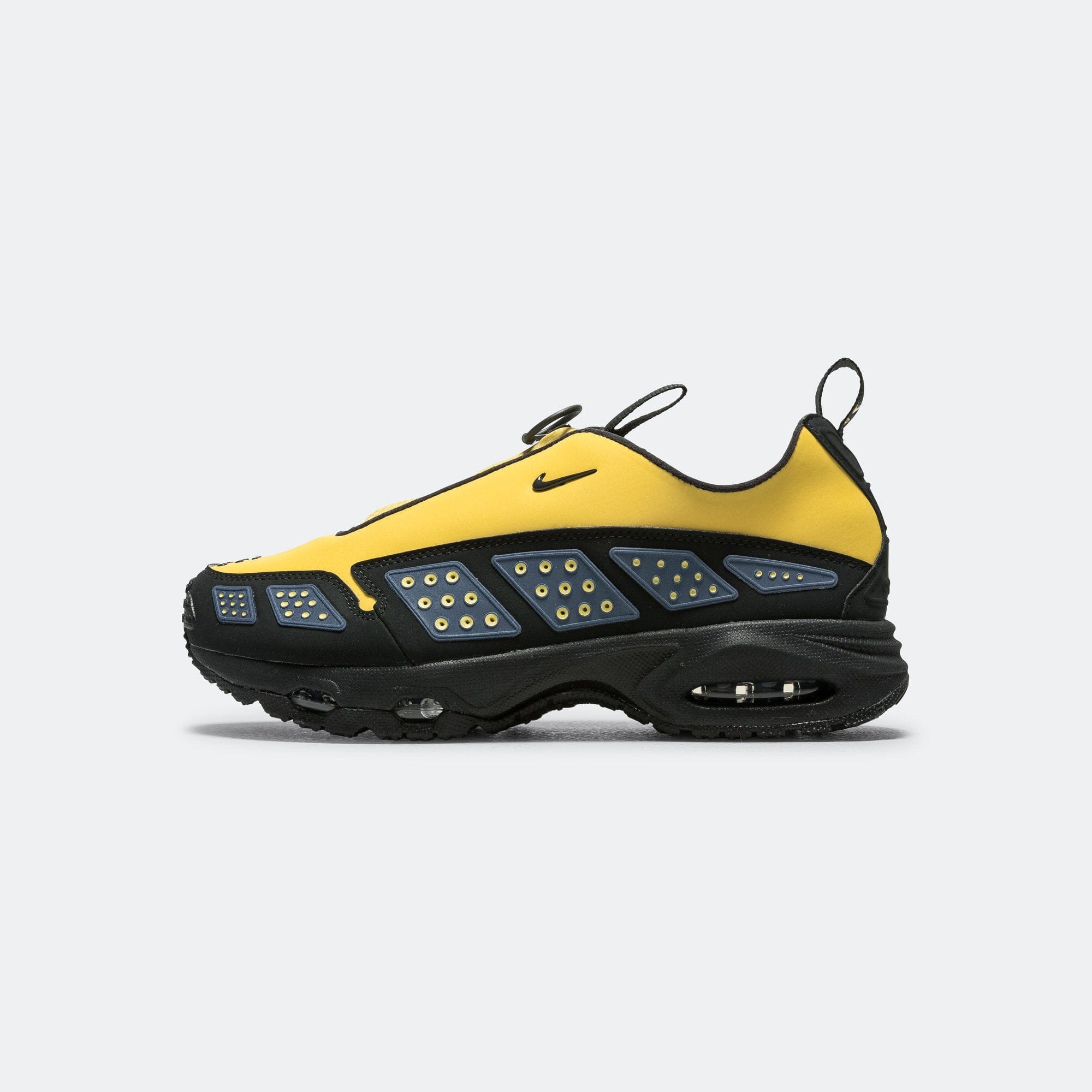 Nike Womens Air Max SNDR - Saturn Gold/Off Noir-Diffused Blue-Black