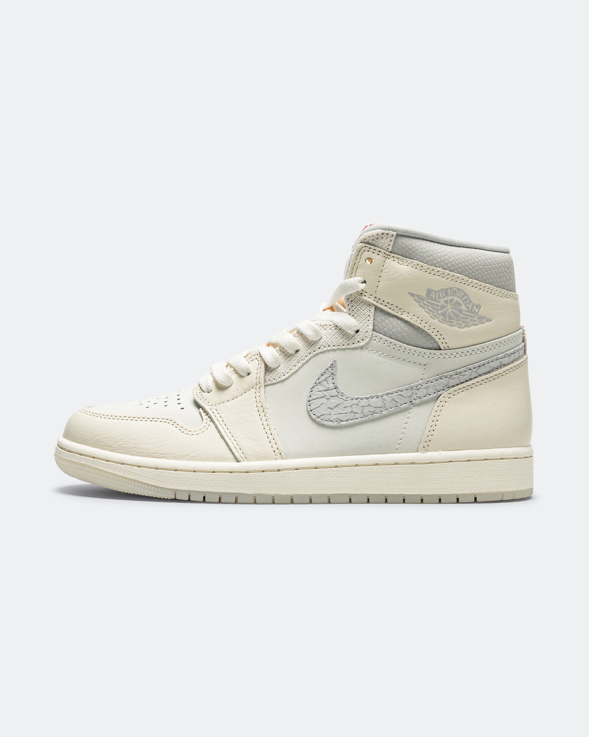 Air Jordan 1 Retro - Sail/University Red-Pale Ivory