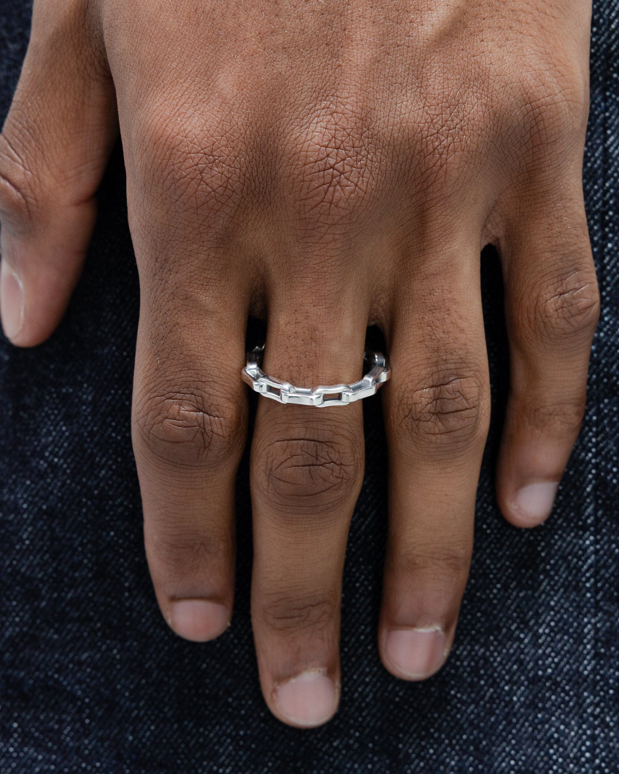 Good Art Hlywd Bottle Chain Ring - A