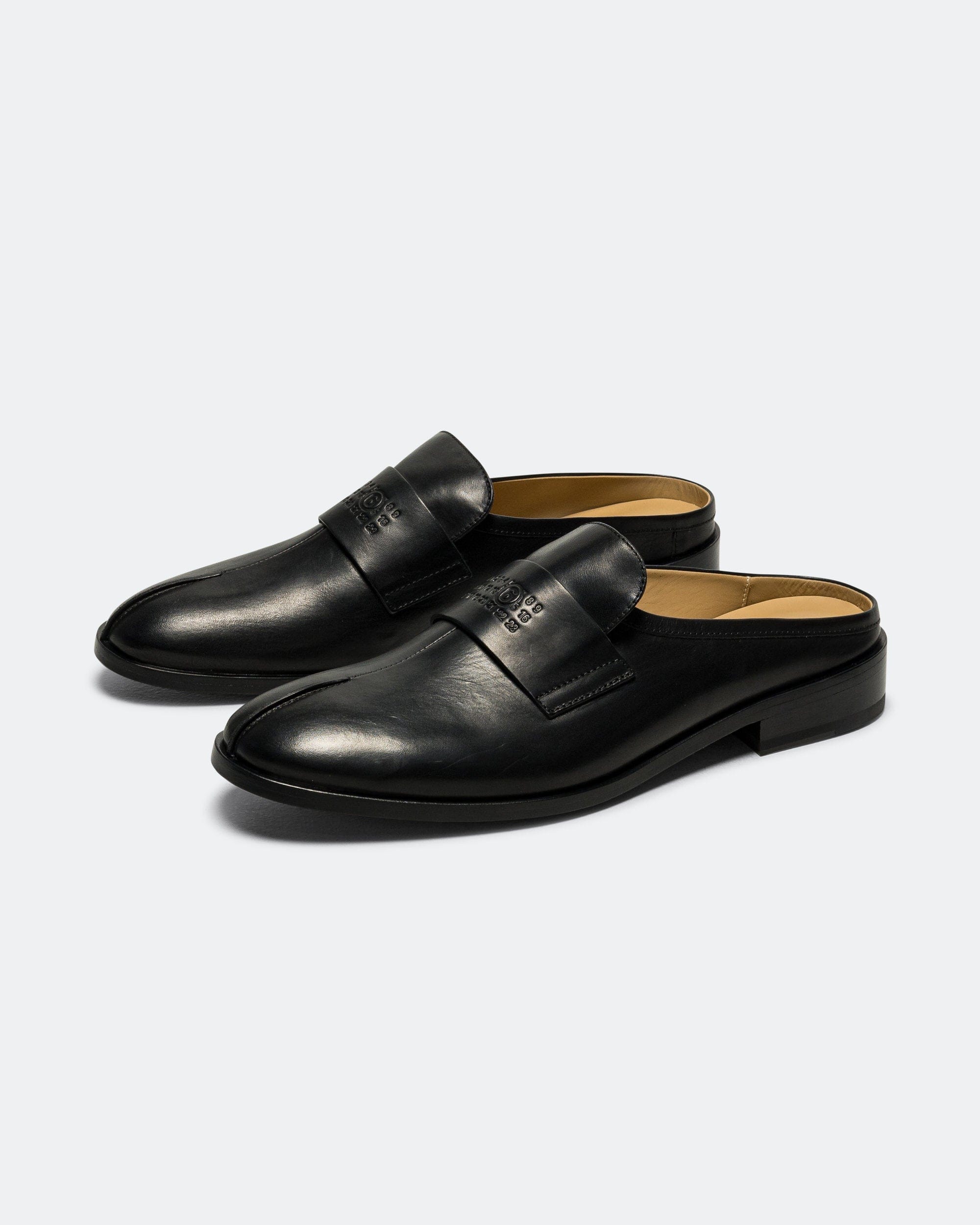 MM6 Shiny Leather Slipper - Black