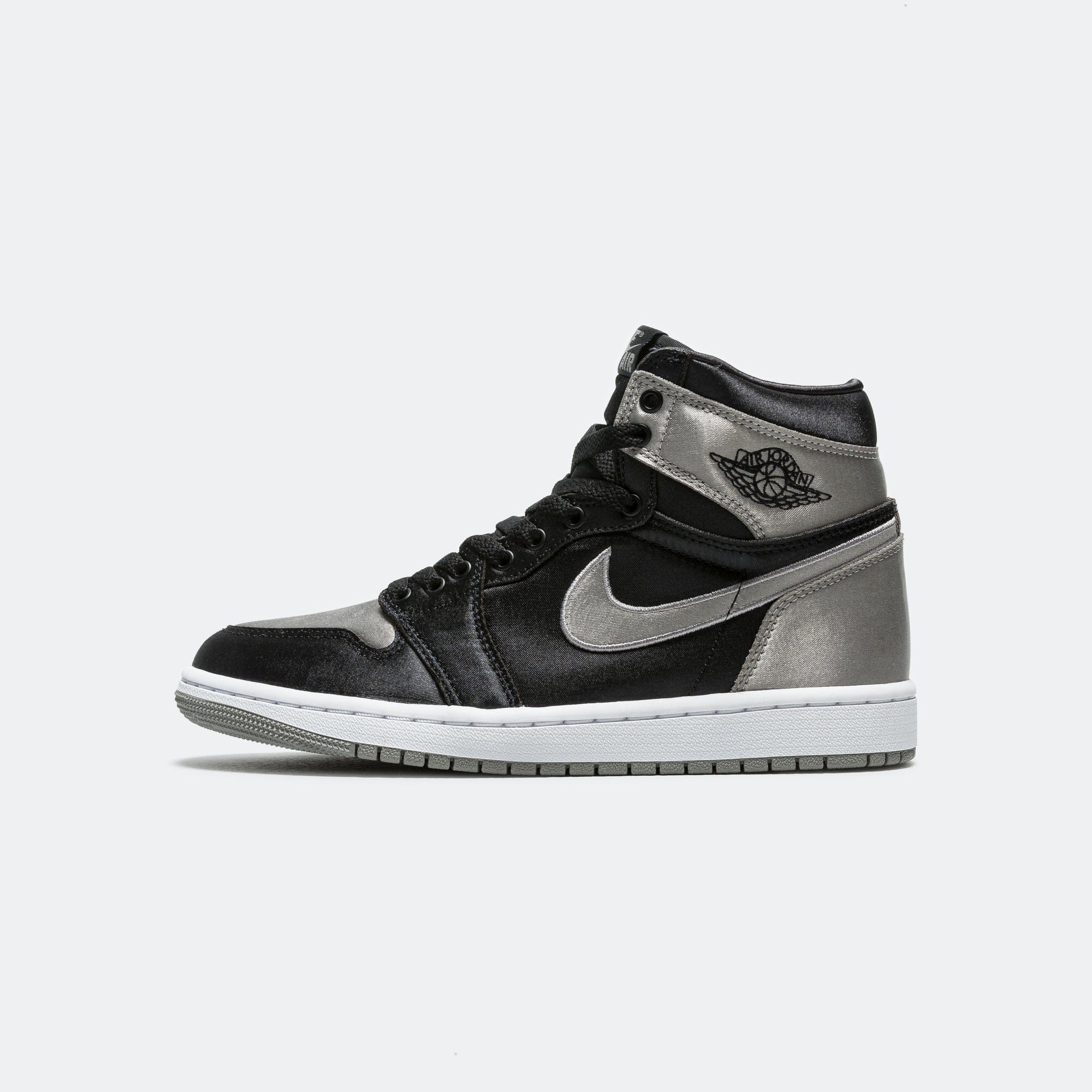 Air Jordan Womens Air Jordan 1 Retro - Black/Medium Grey-White