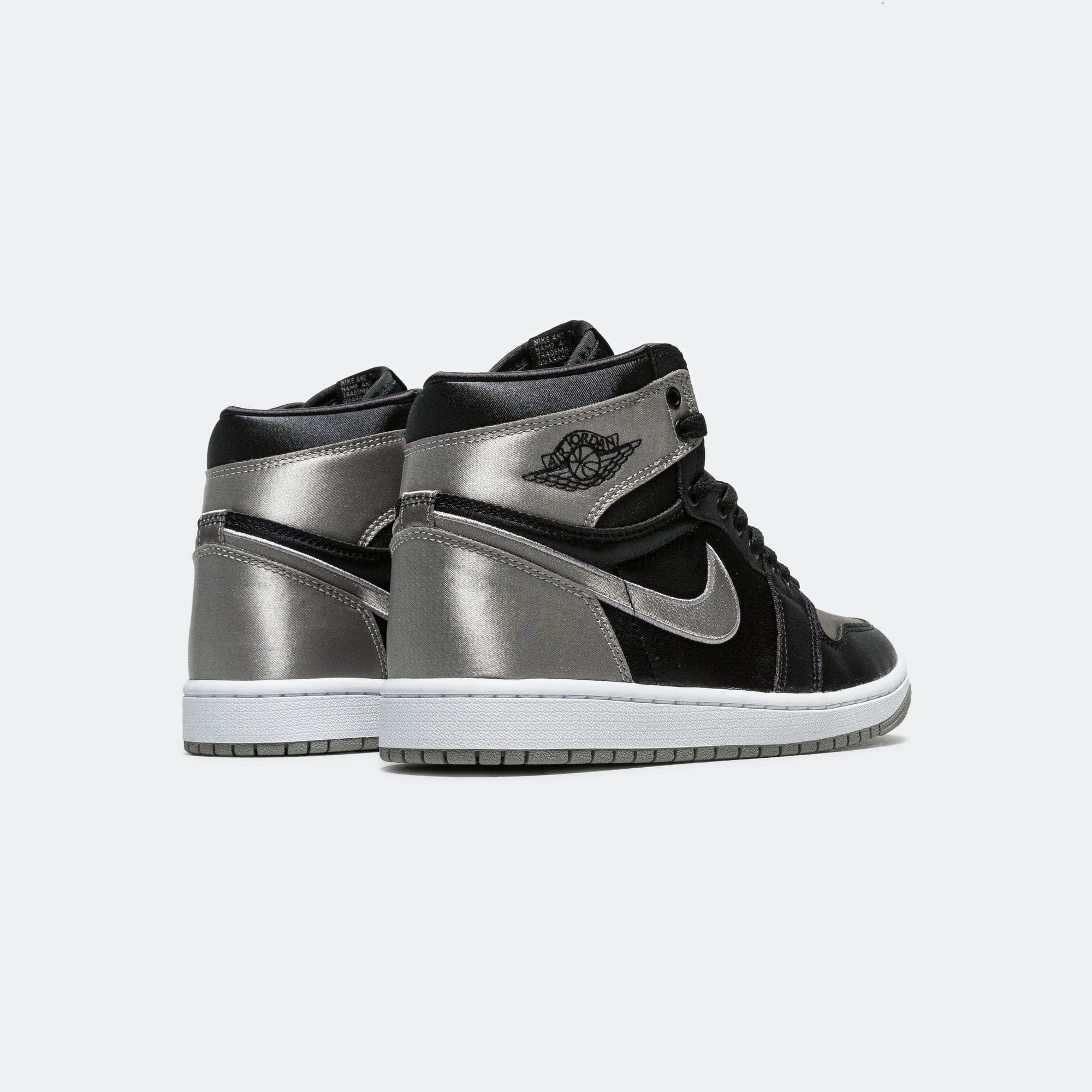 Air Jordan Womens Air Jordan 1 Retro - Black/Medium Grey-White