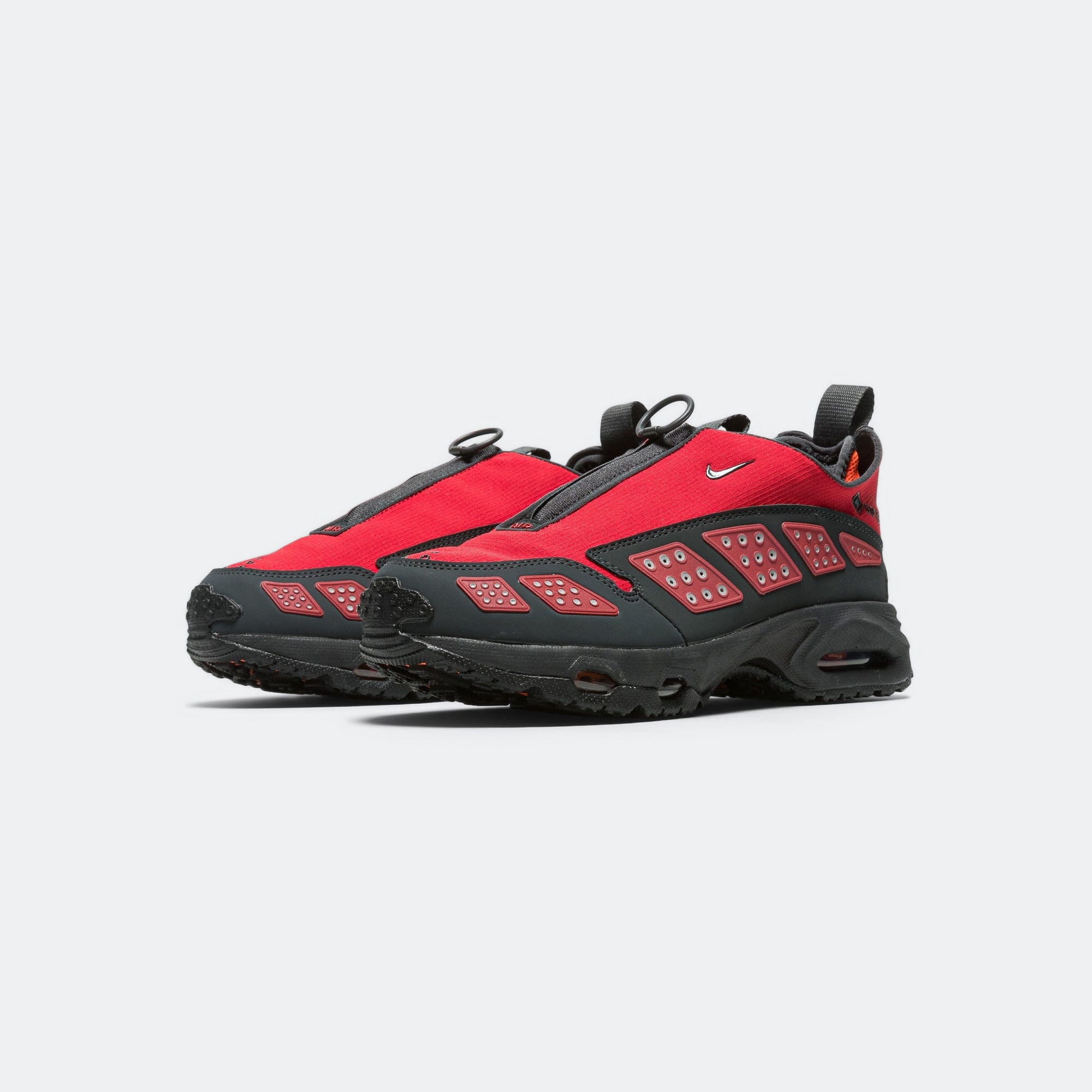 Nike Womens Air Max SNDR GORE-TEX - Hyper Crimson/Dk Smoke Grey-Fire Red
