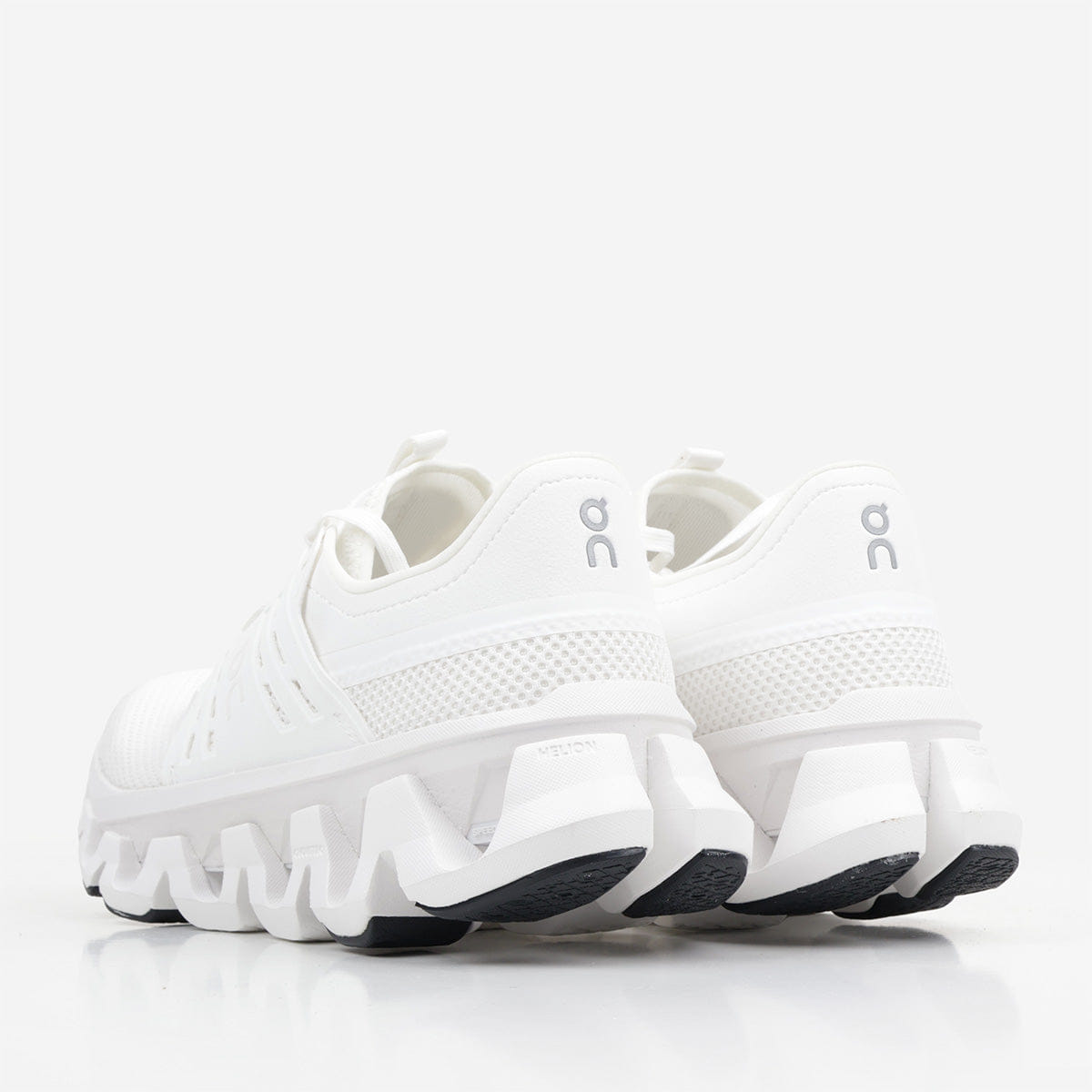 ON Running Cloudswift Amp Shoes