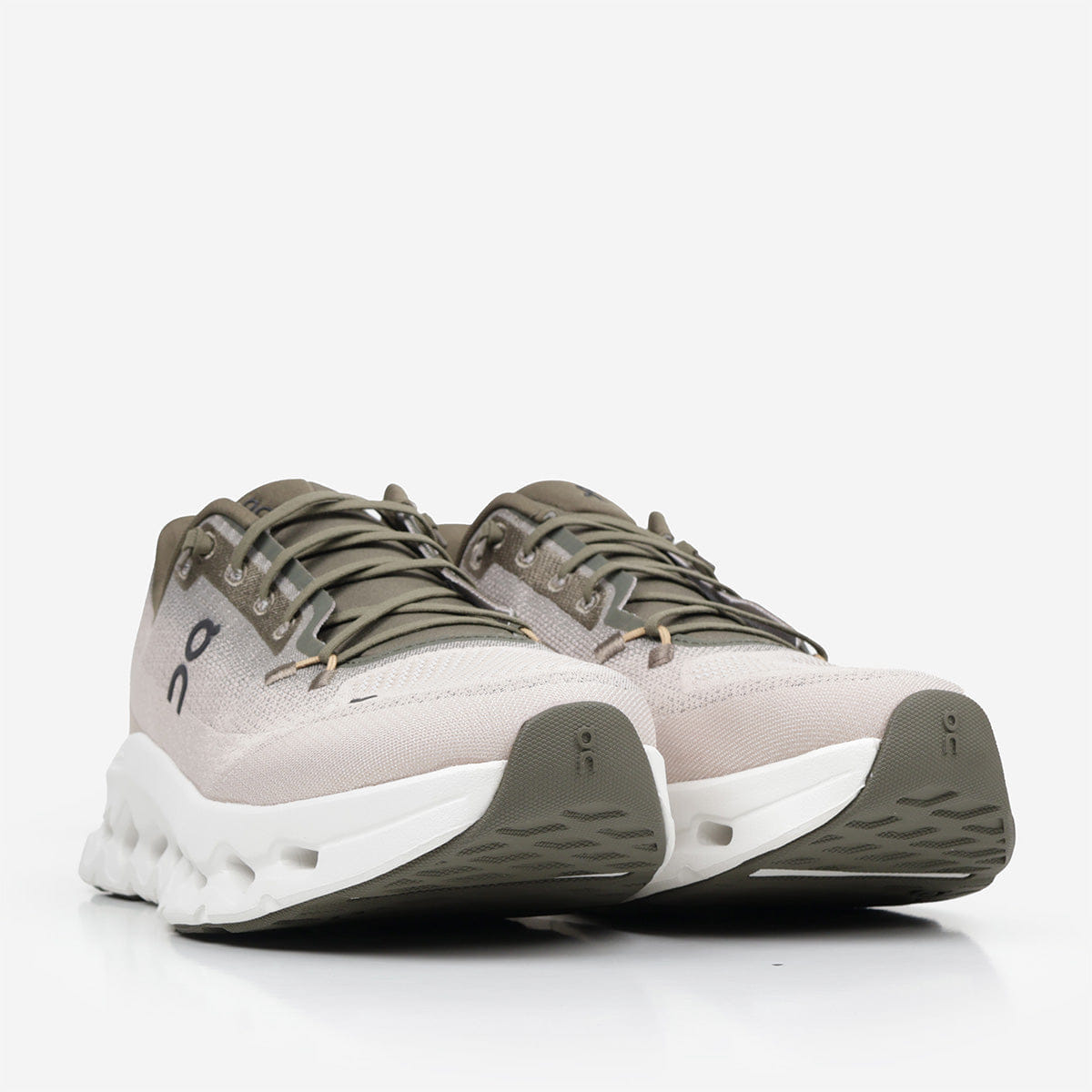 On Running ON Cloudtilt Shoes