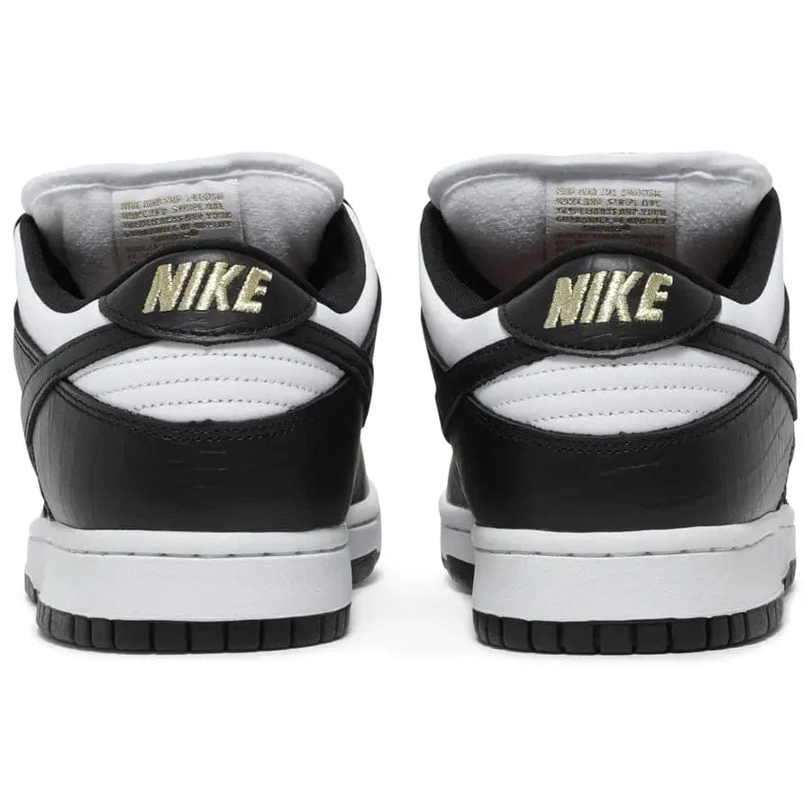 Nike Supreme x Dunk Low OG SB QS 'Black' M