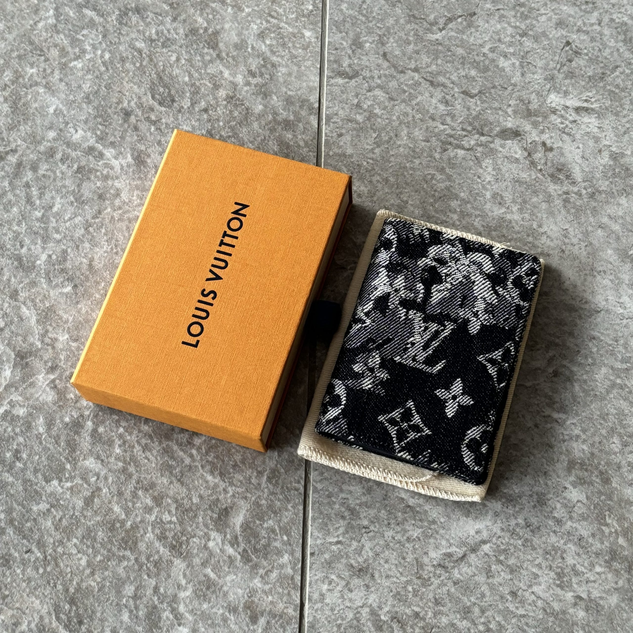 LOUIS VUITTON MONOGRAM TAPESTRY POCKET ORGANIZER IN COATED CANVAS CARD HOLDER – BRAND NEW