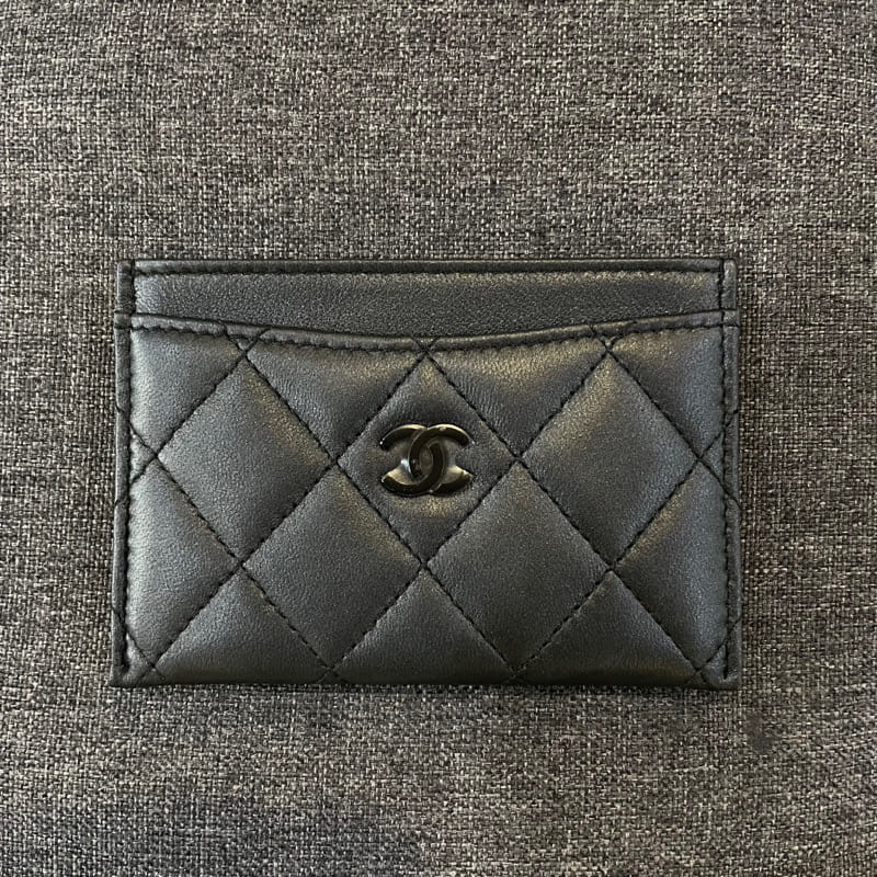 CHANEL CARD HOLDER WITH LAMB SKIN