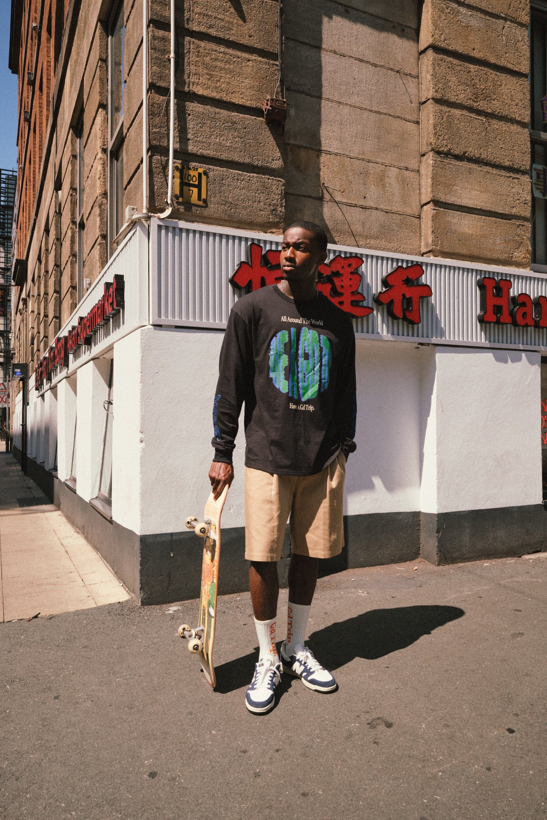 HAVE A GD TRIP 'All Around the World' Vintage Washed Longsleeve Tee - Black