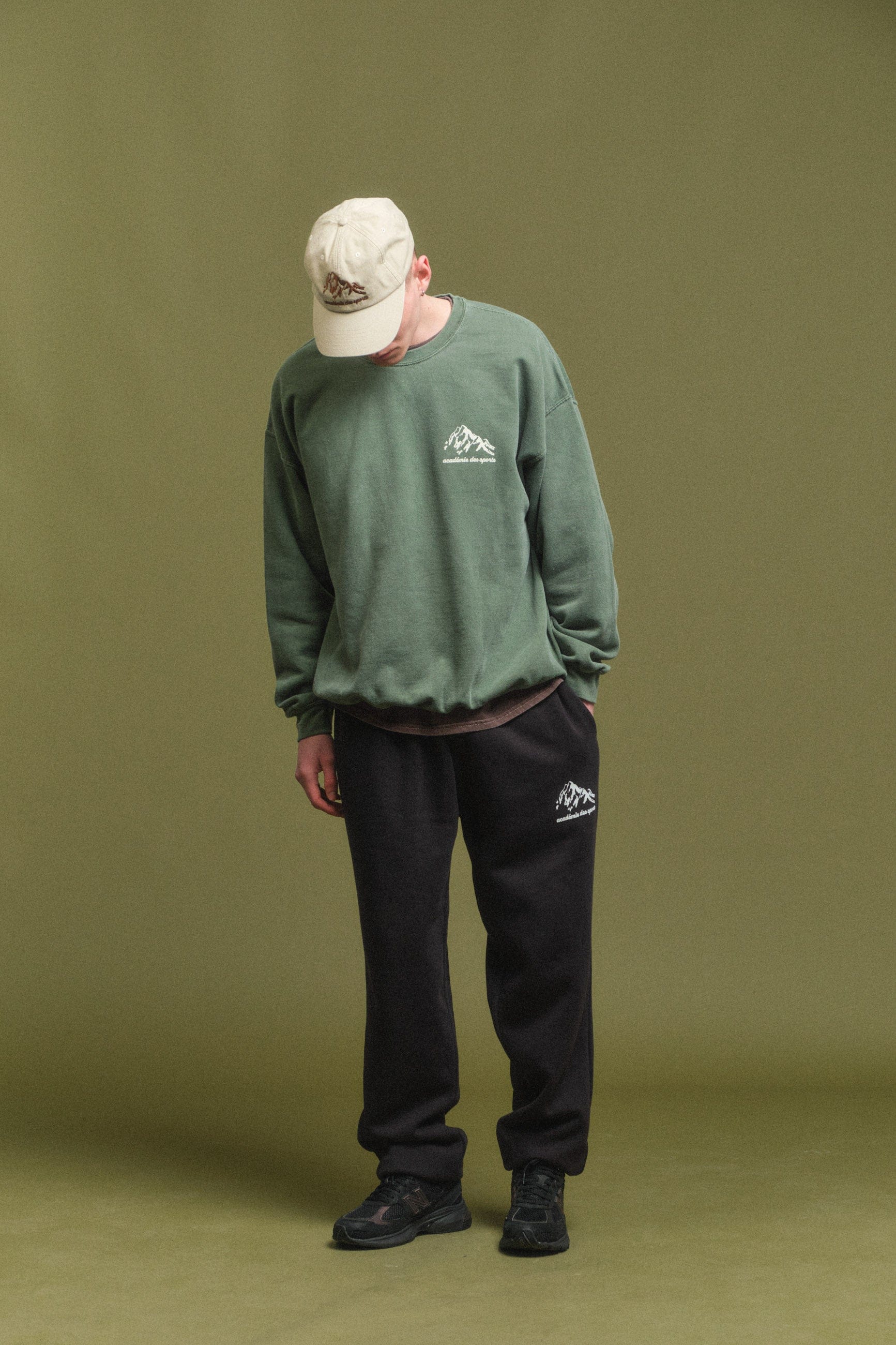 Vice 84 'Mountains' Vintage Washed Sweater - Moss Green