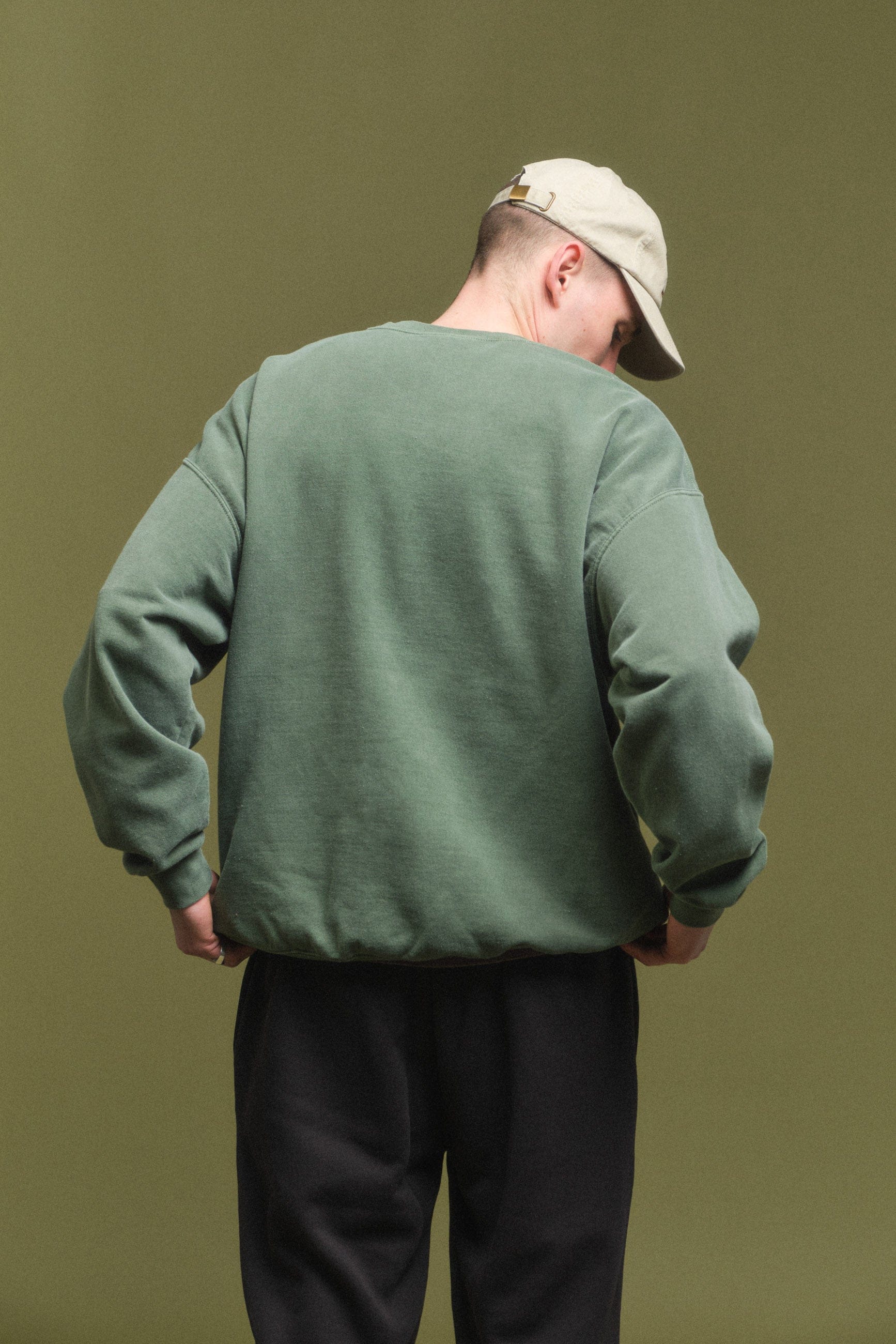 Vice 84 'Mountains' Vintage Washed Sweater - Moss Green