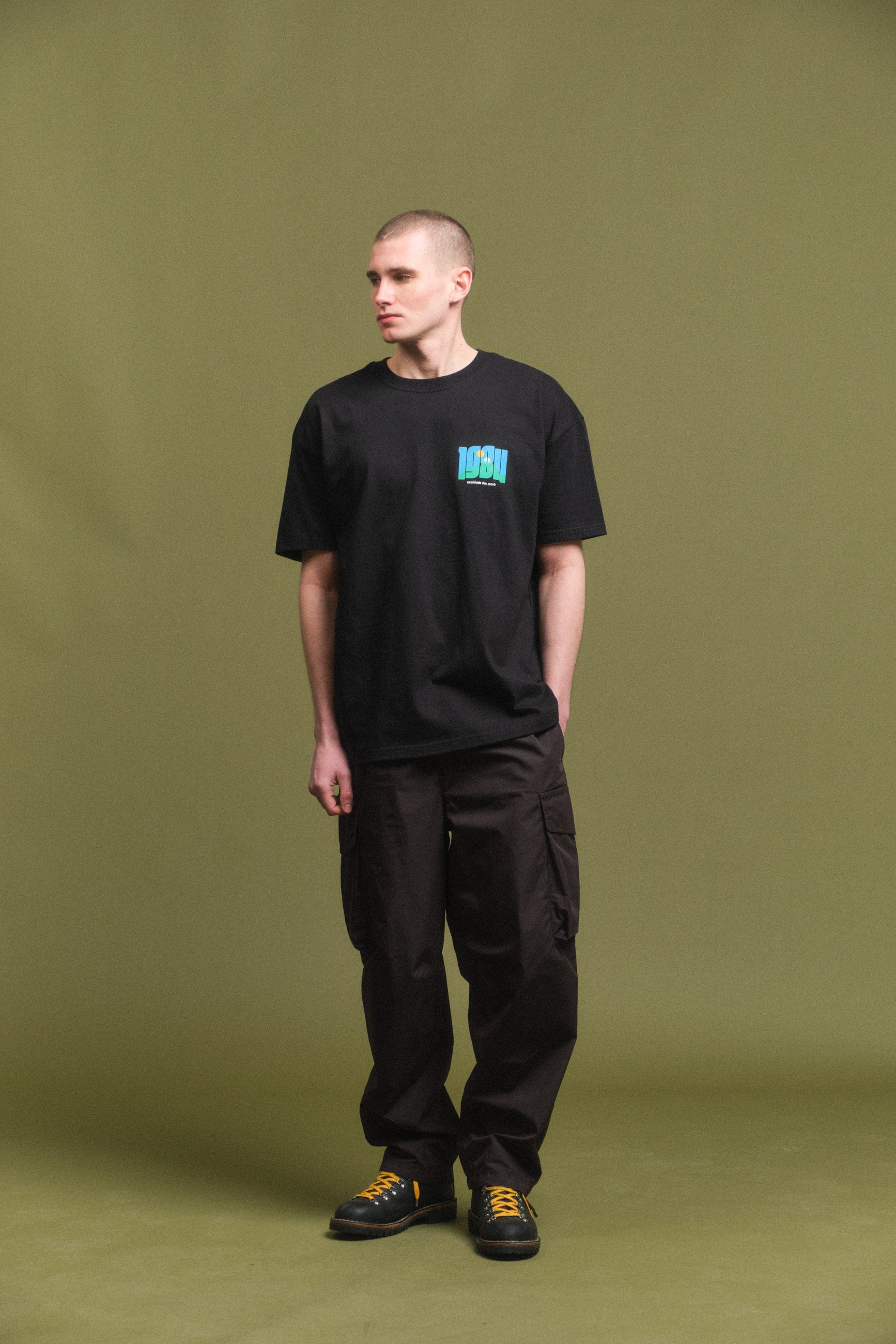Vice 84 'Retro Mountain' Tee - Black
