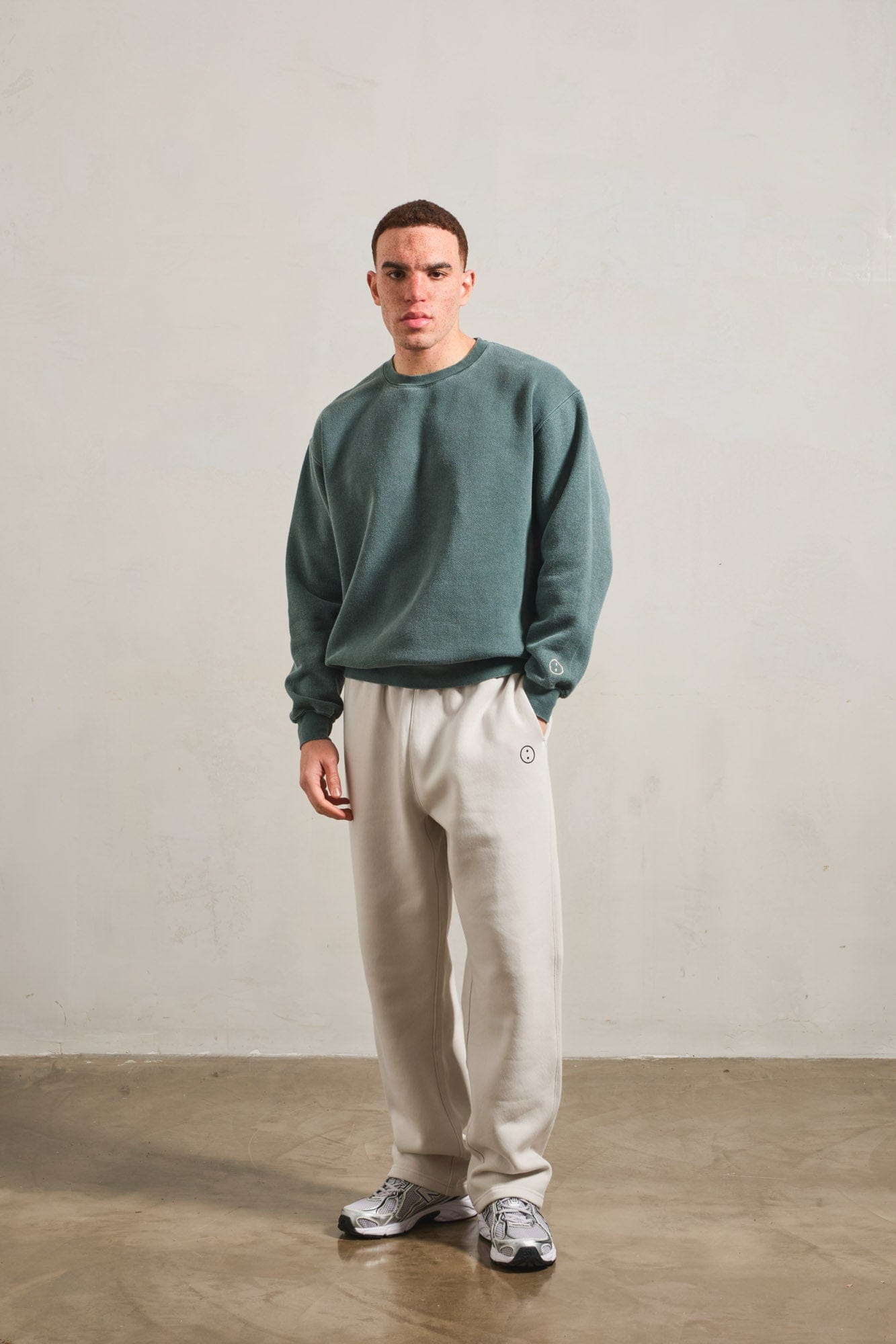 UN:IK Essentials Essentials Cuffless Joggers - Bone
