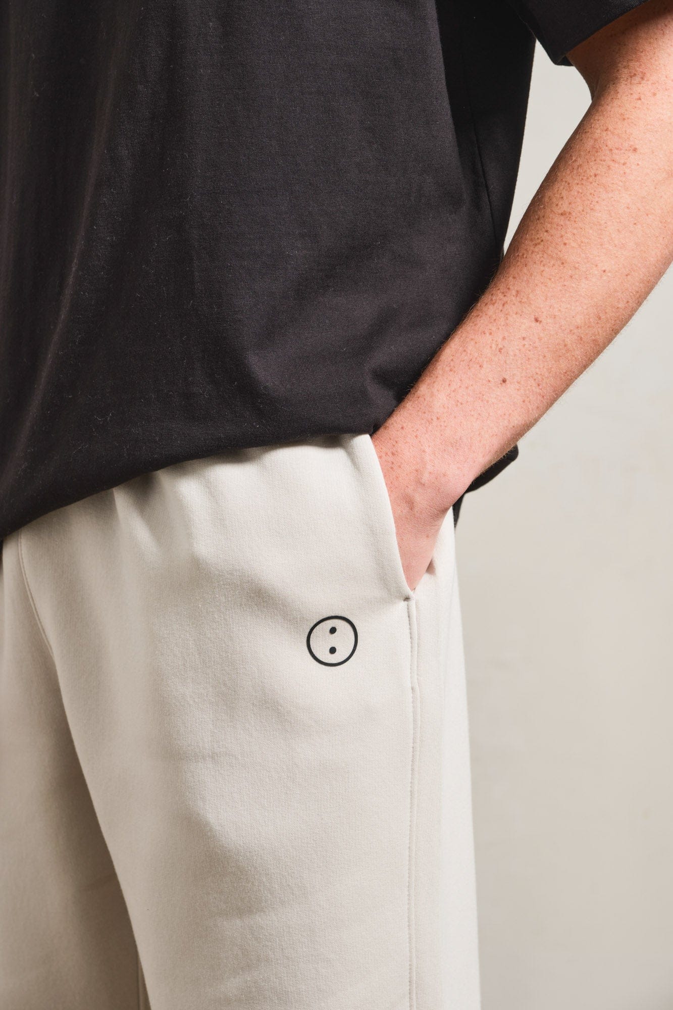 UN:IK Essentials Essentials Cuffless Joggers - Bone