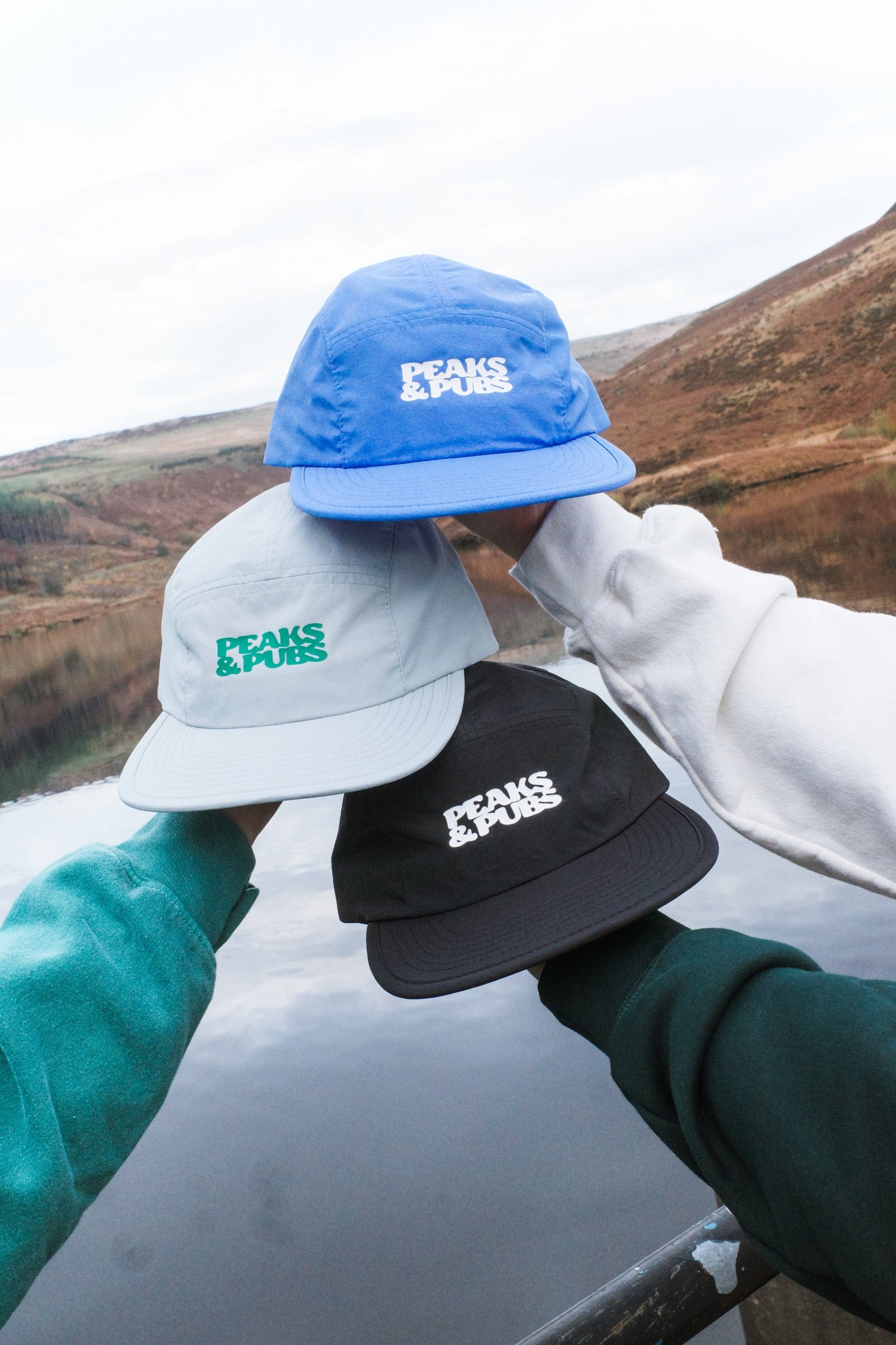 Peaks & Pubs 'Logo' Active 5 Panel Cap - Black