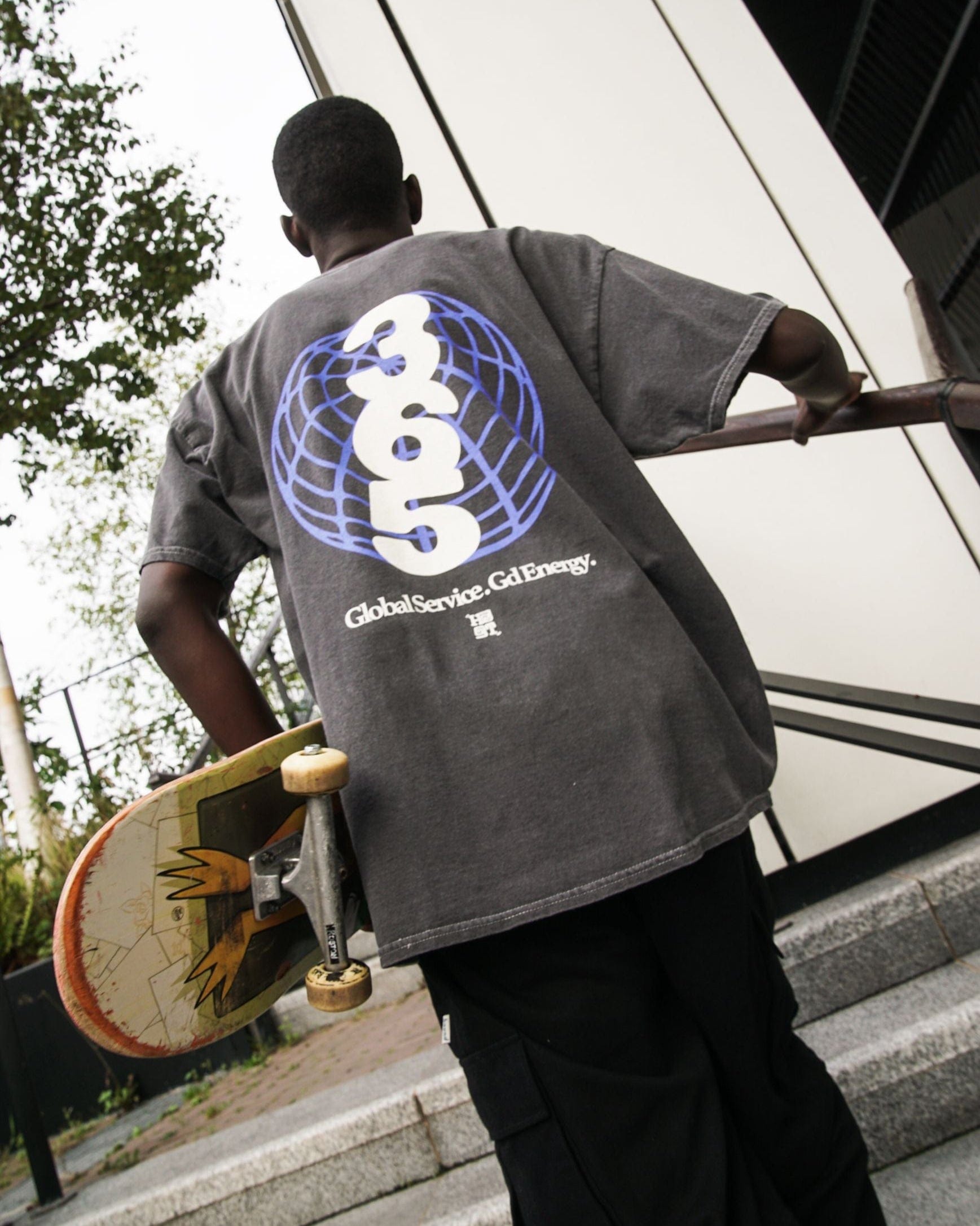 HAVE A GD TRIP 'Worldwide' Vintage Washed Tee - Grey