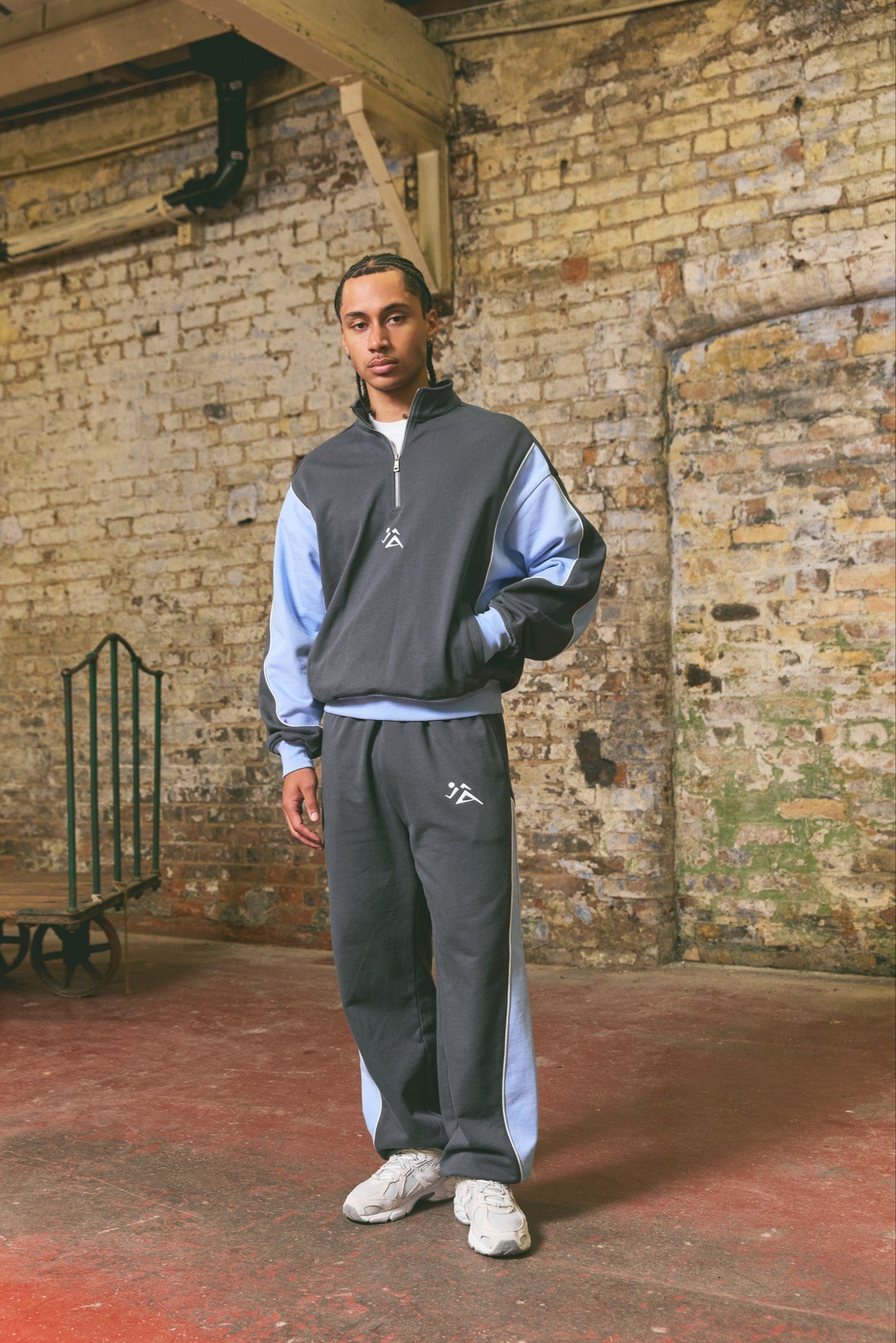 Vice 84 'Game Day' Heavyweight Joggers - Navy