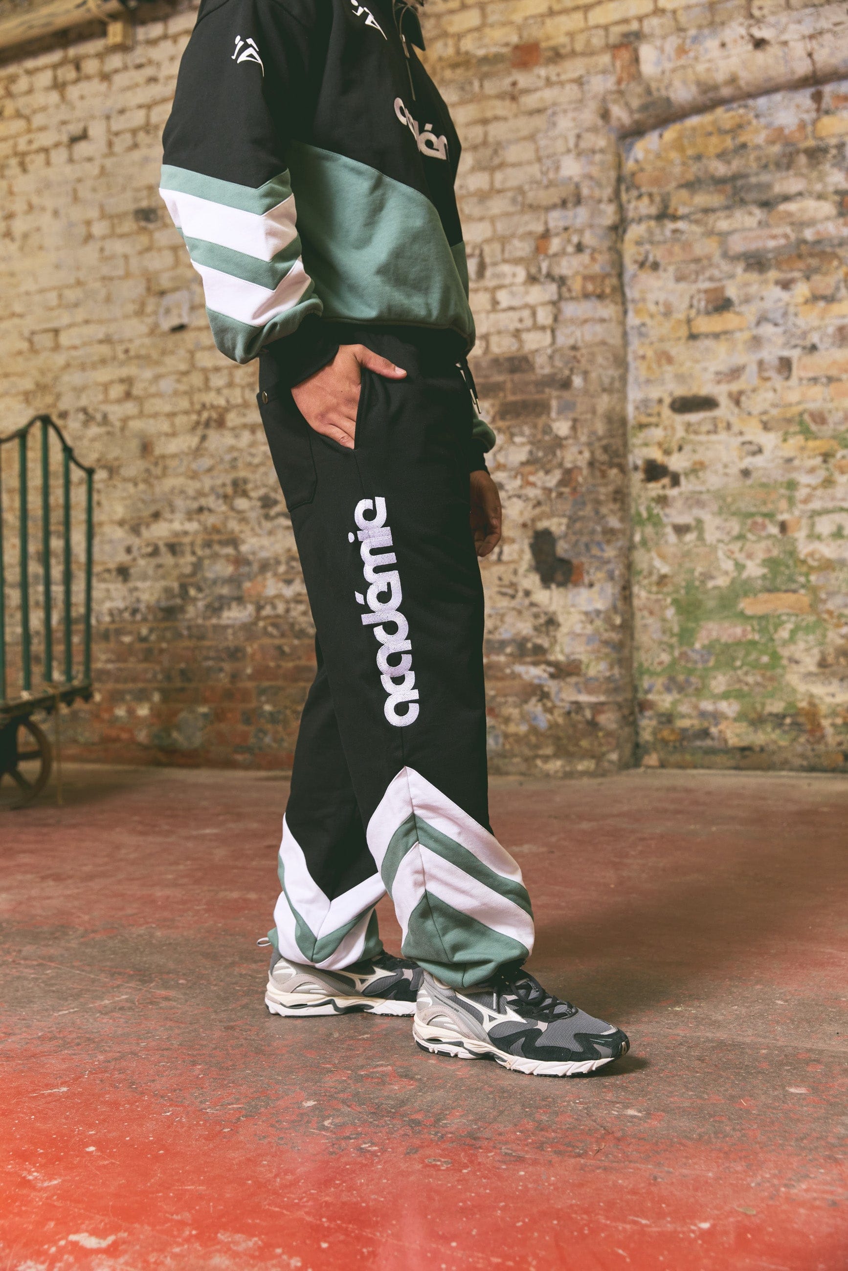 Vice 84 'Home Stretch' Heavyweight Joggers - Black