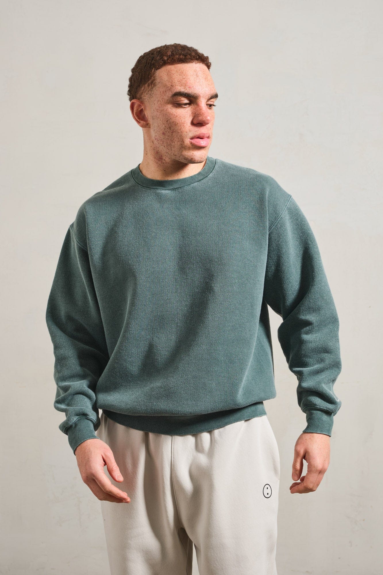 UN:IK Essentials Essentials Vintage Washed Sweater - Forest