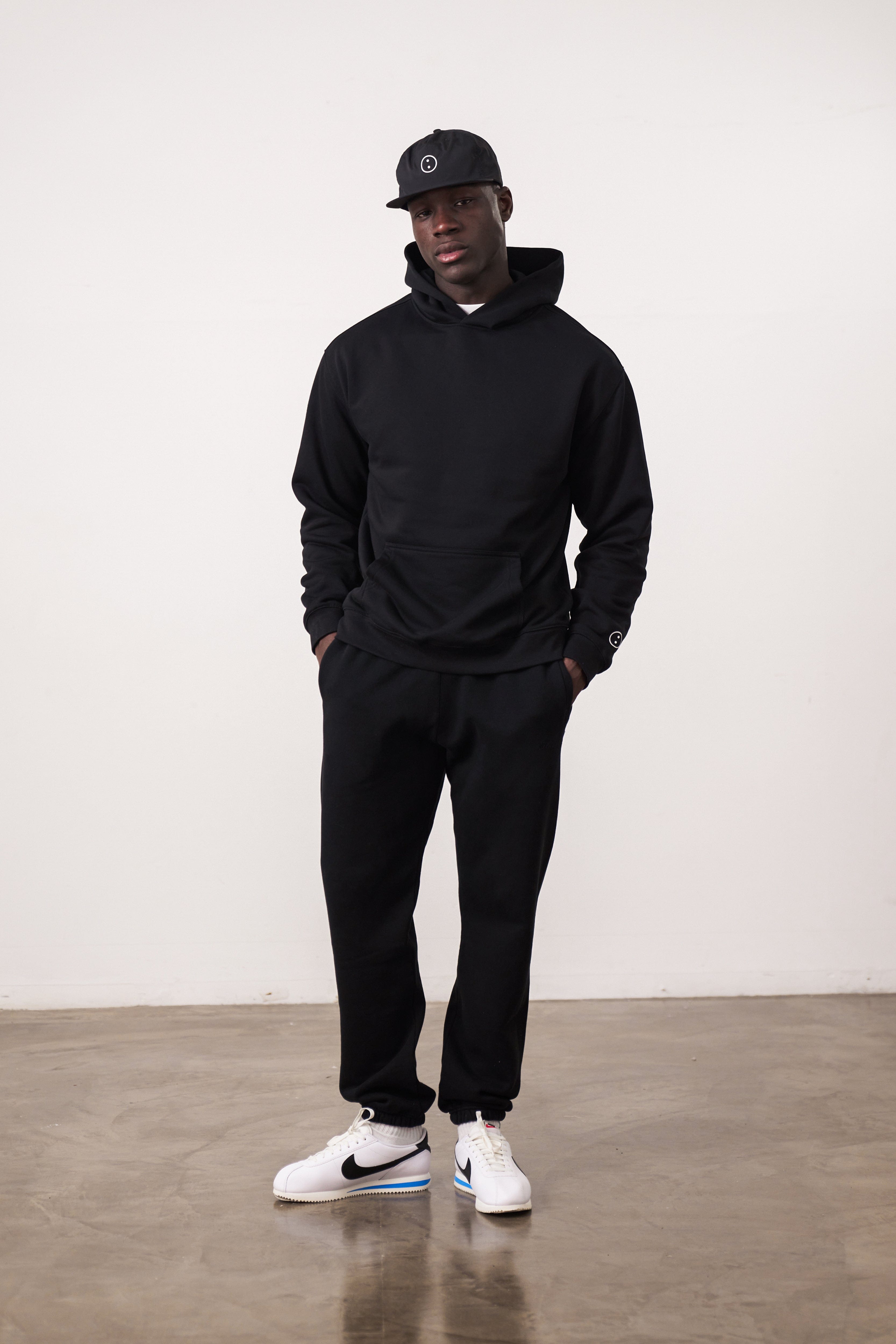 UN:IK Essentials Essentials Premium Hoodie - Black