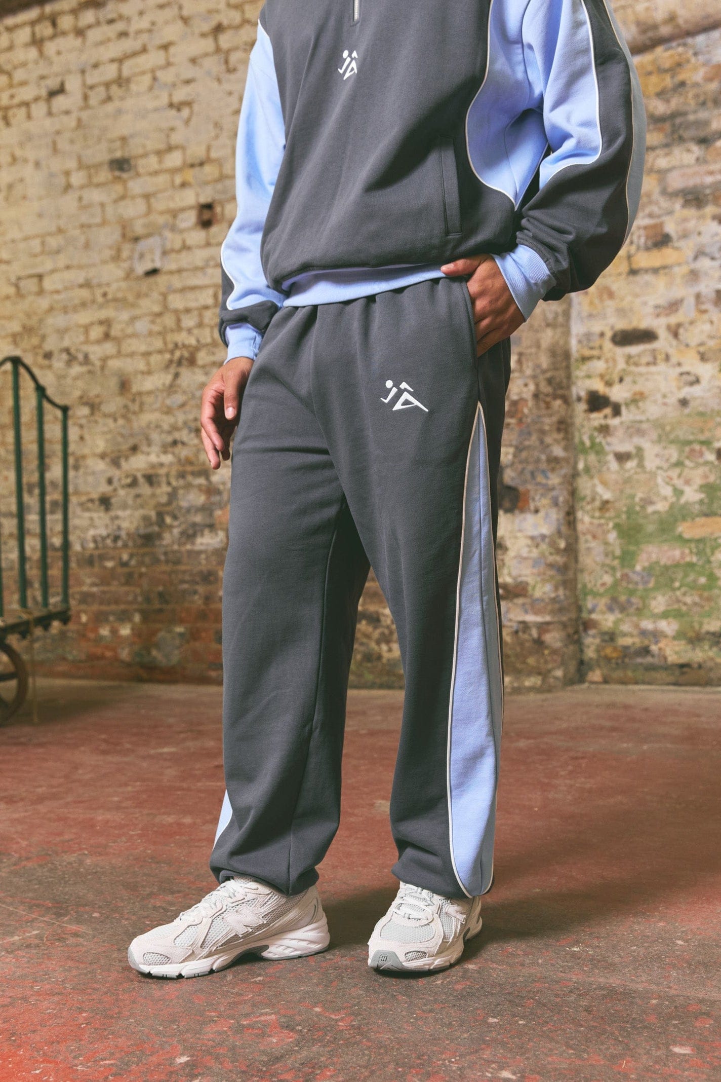 Vice 84 'Game Day' Heavyweight 1/4 Zip & Joggers Set - Navy