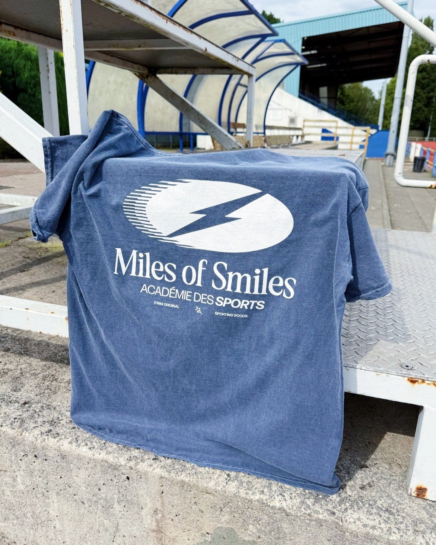 Vice 84 'Miles of Smiles' Vintage Washed Tee - Navy