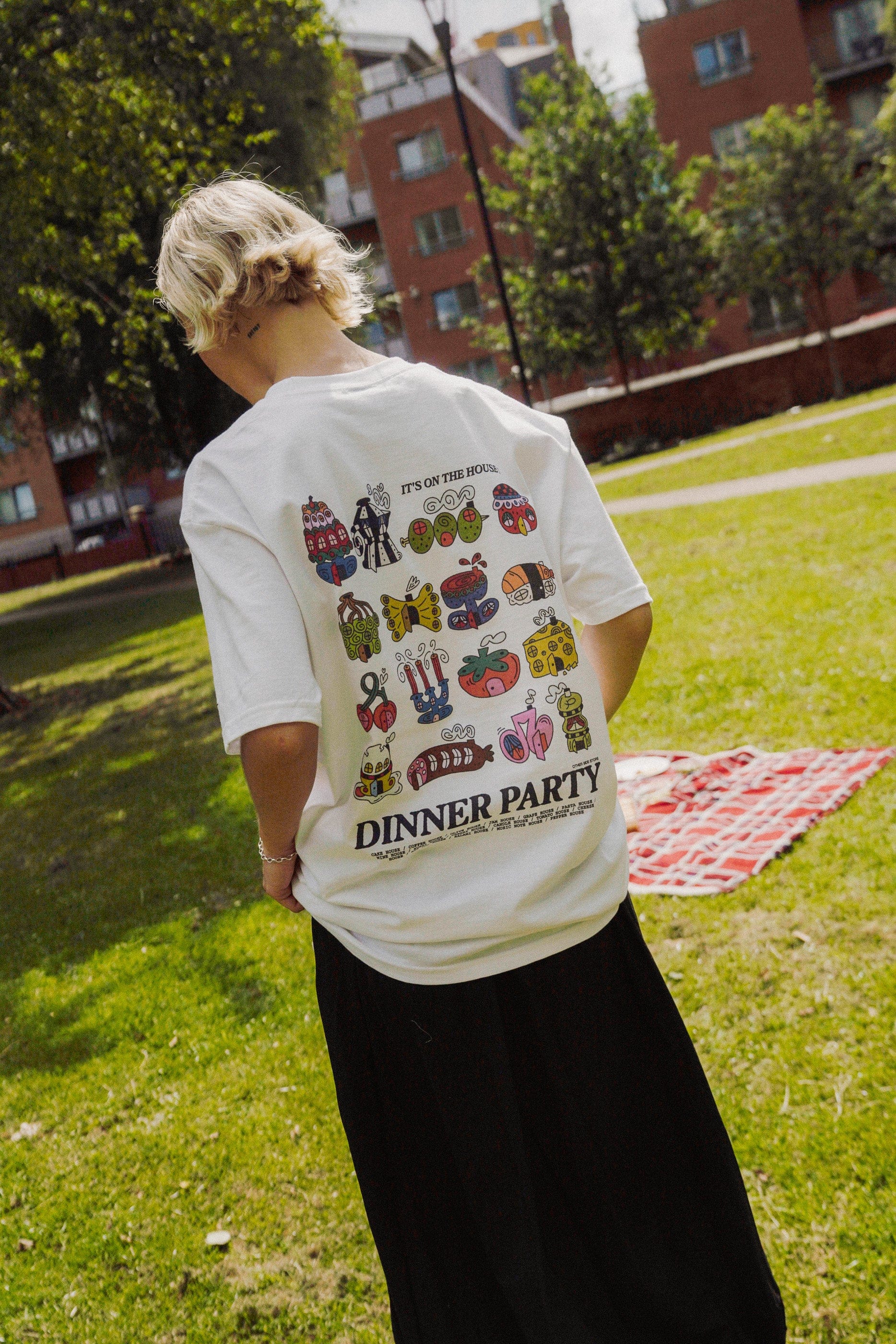 Other Side Store 'Dinner Party' Tee - White