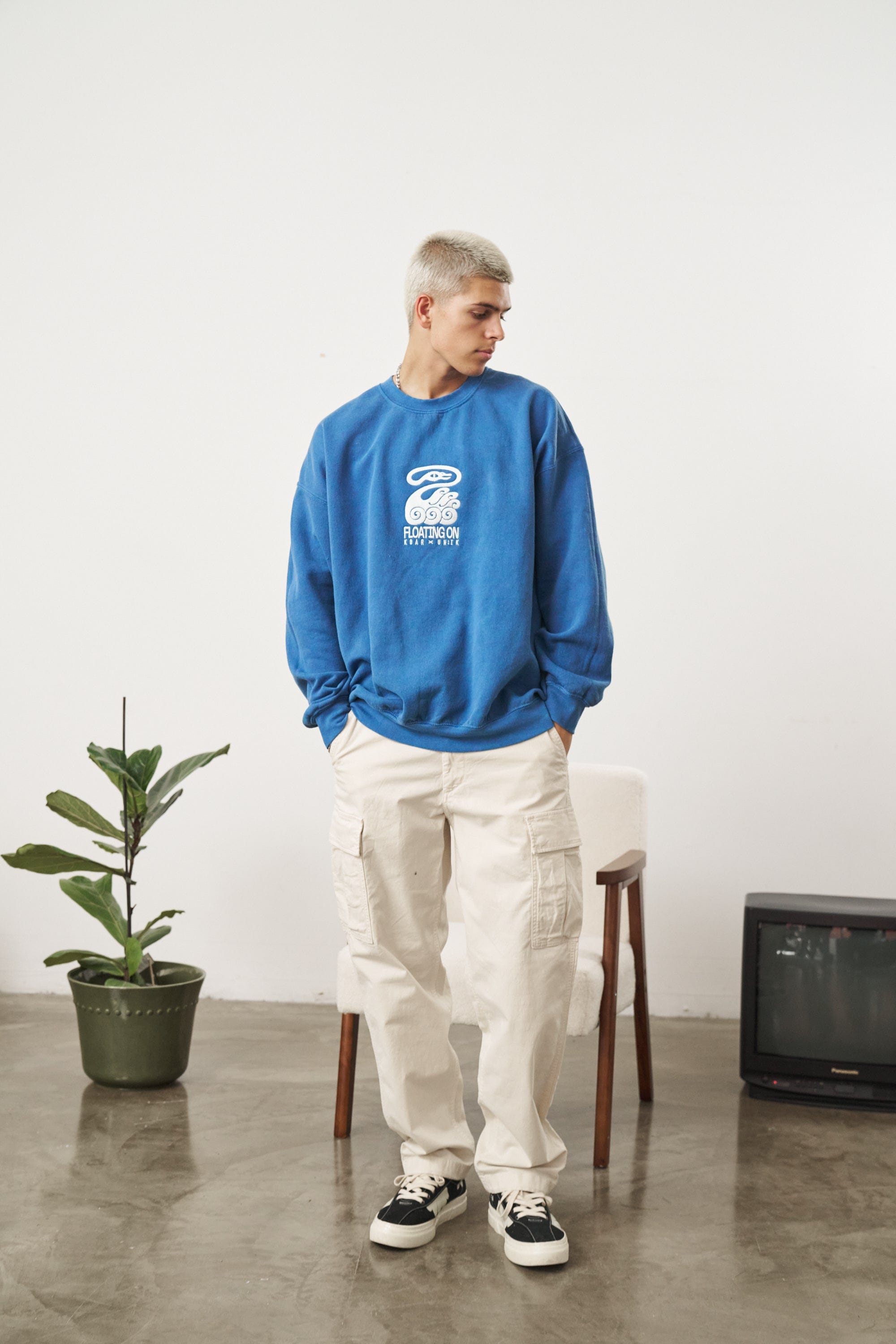 KBar Design KBAR X UN:IK 'Floating On' Vintage Washed Sweater - Blue