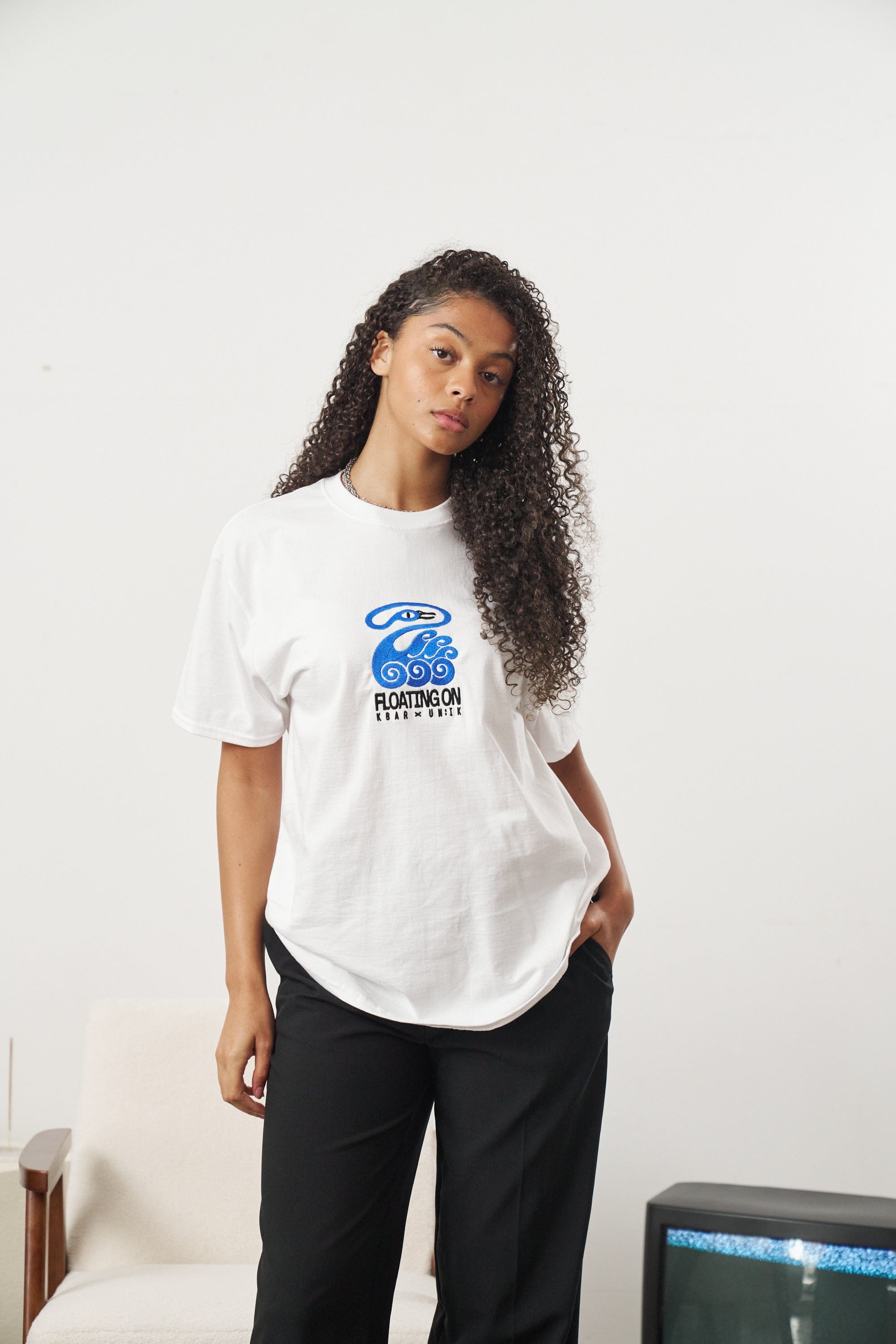 KBar Design KBAR X UN:IK 'Floating On' Embroidered Tee - White